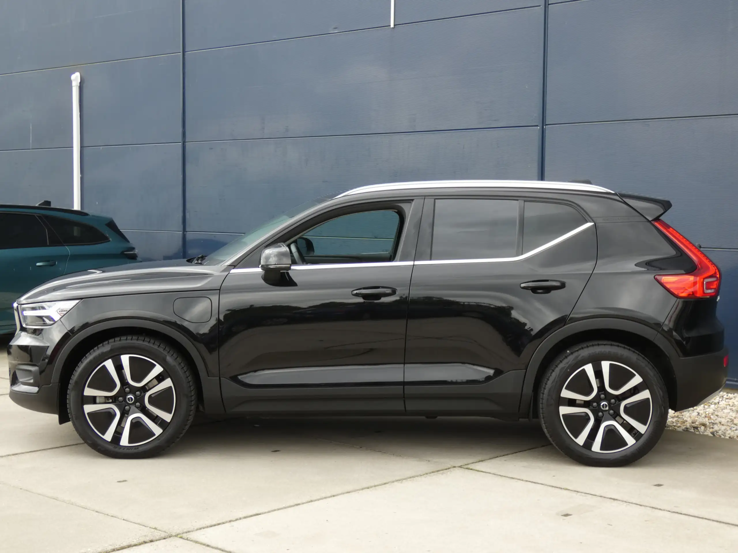 Volvo - XC40