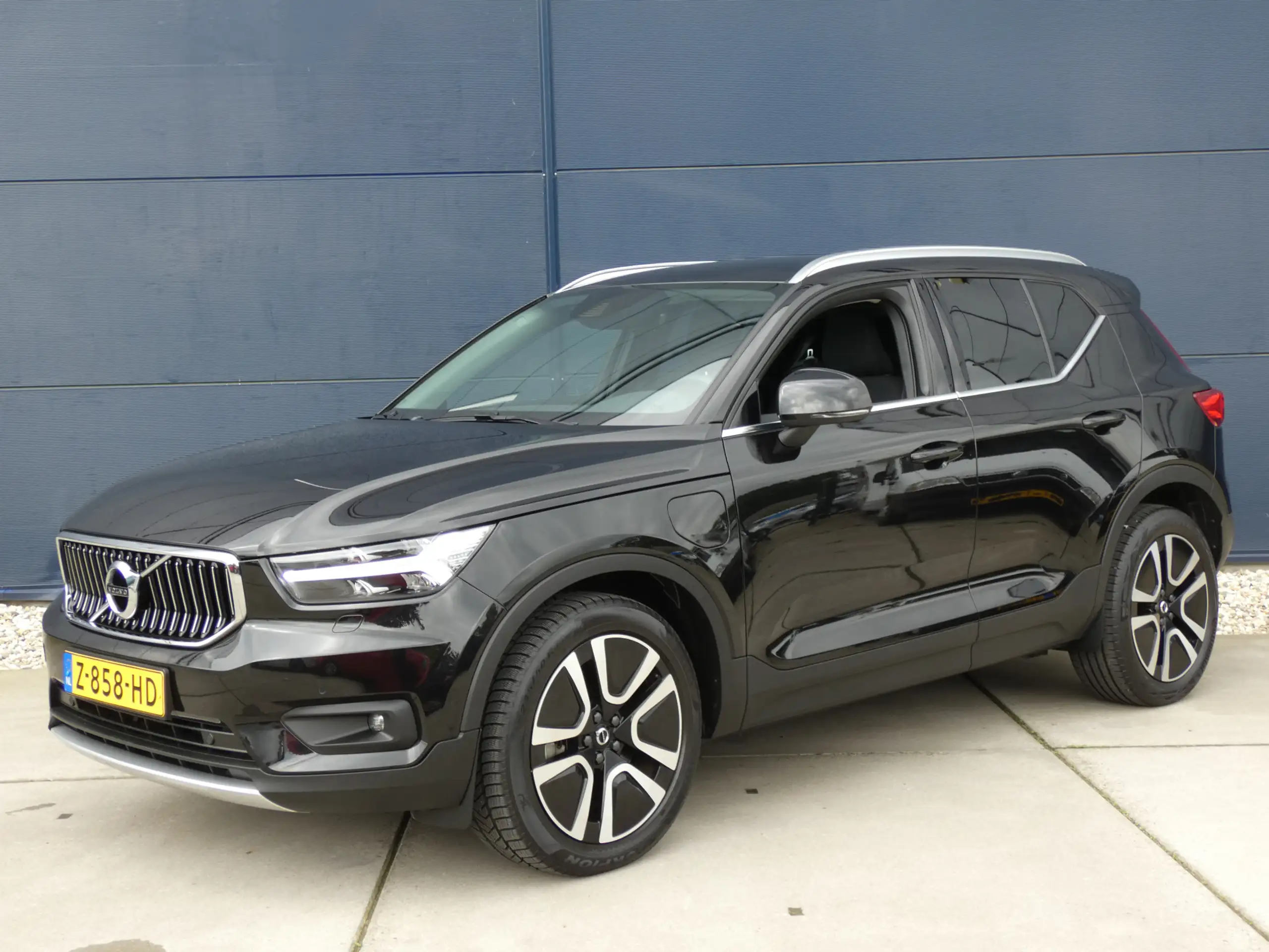 Volvo - XC40