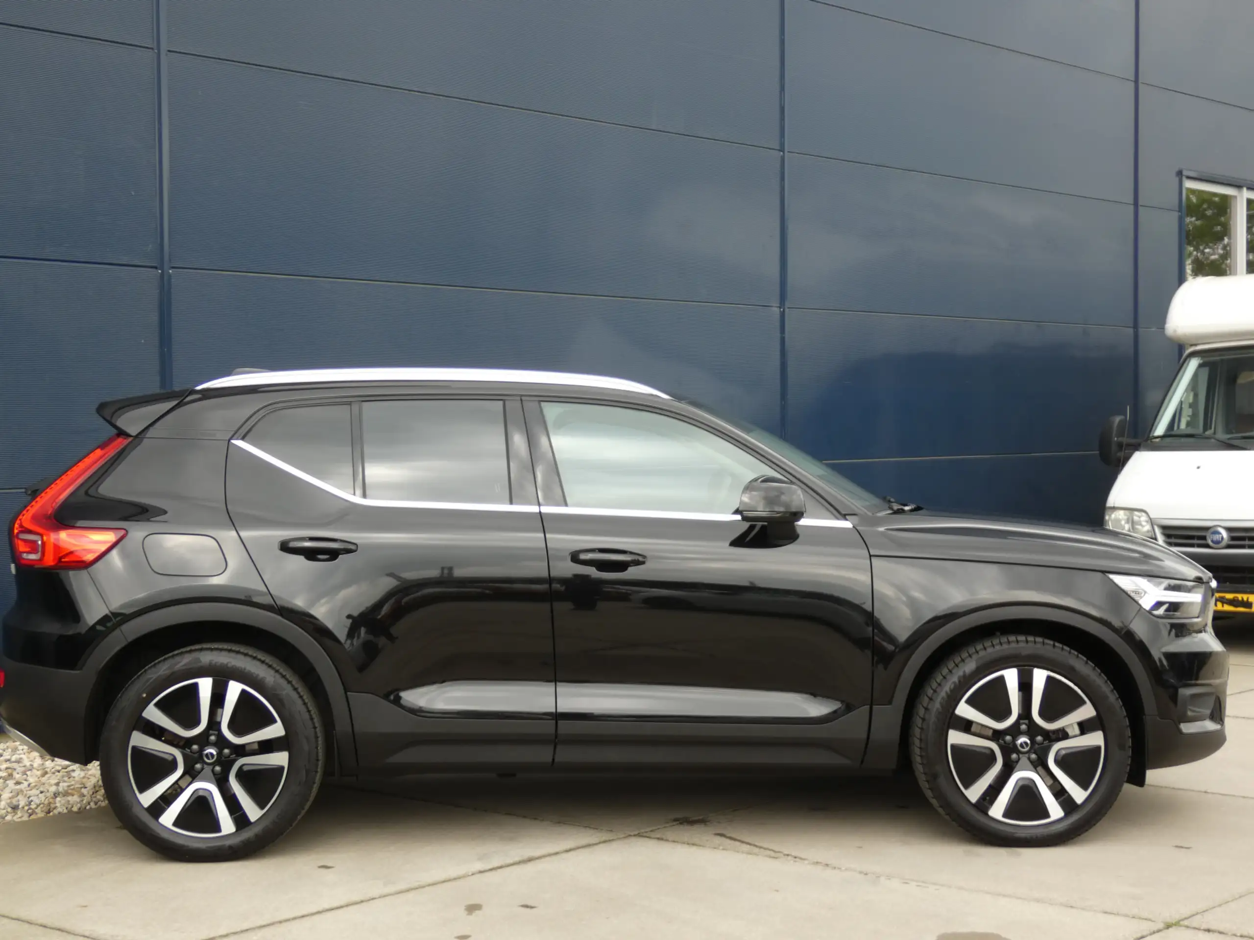 Volvo - XC40