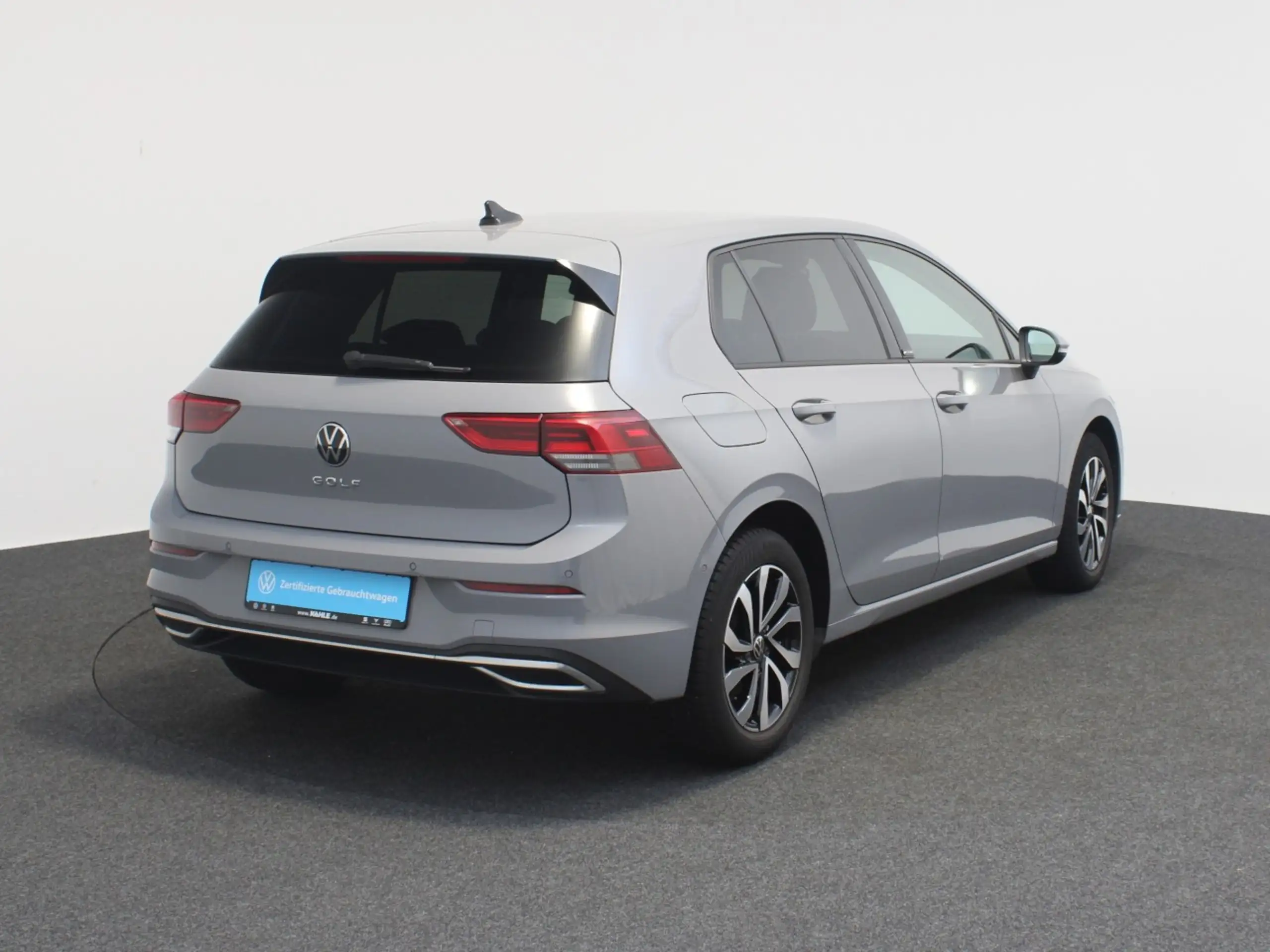 Volkswagen - Golf