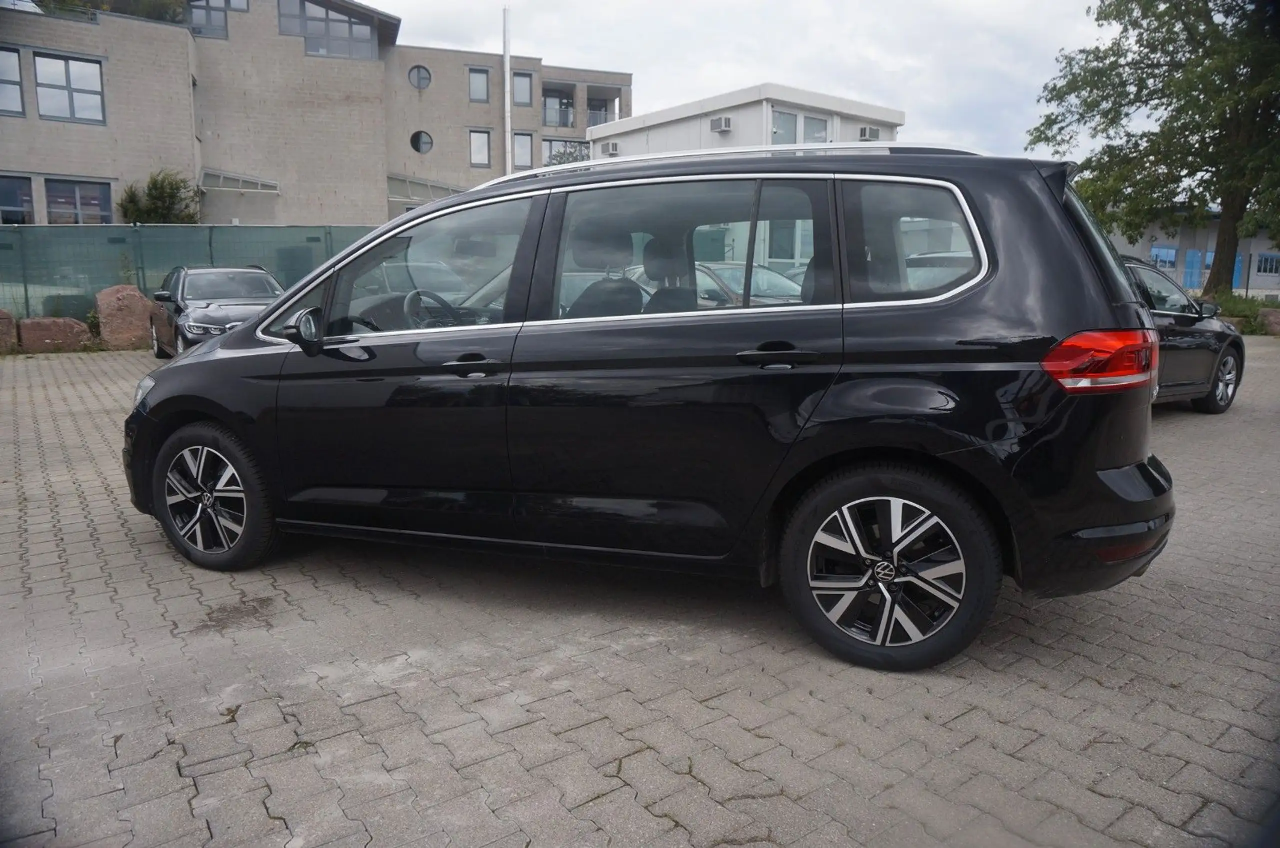 Volkswagen - Touran