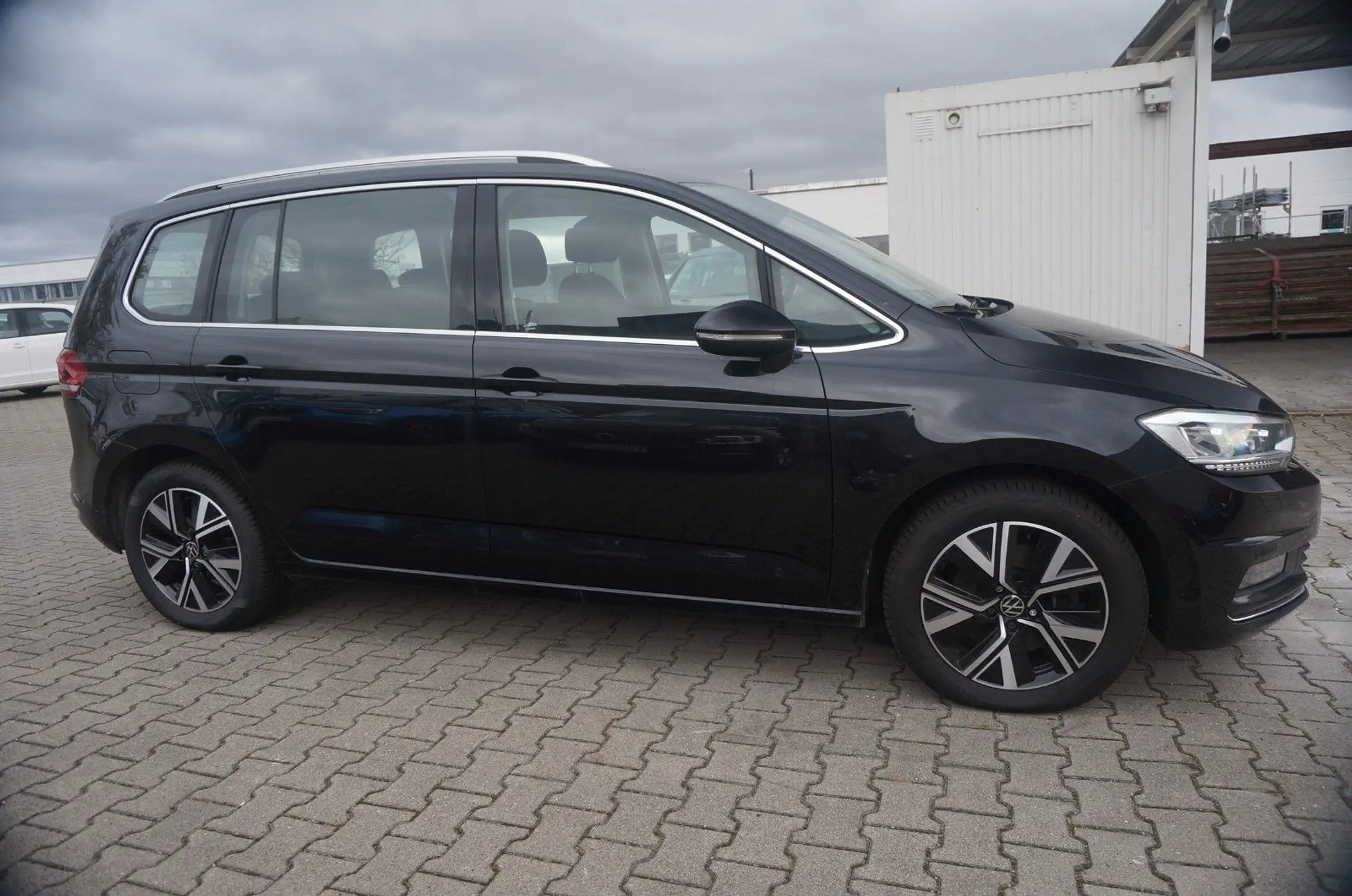 Volkswagen - Touran