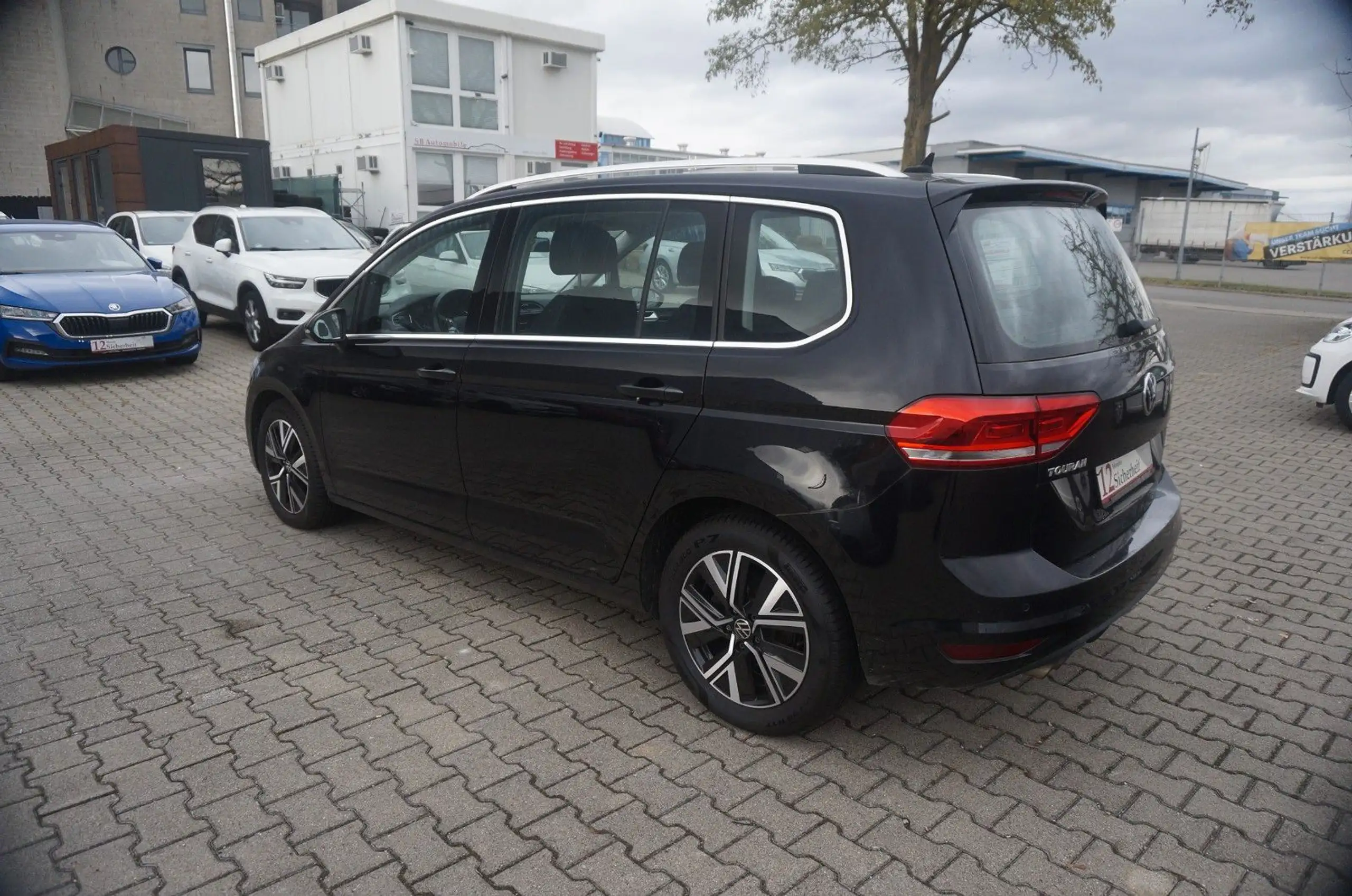 Volkswagen - Touran