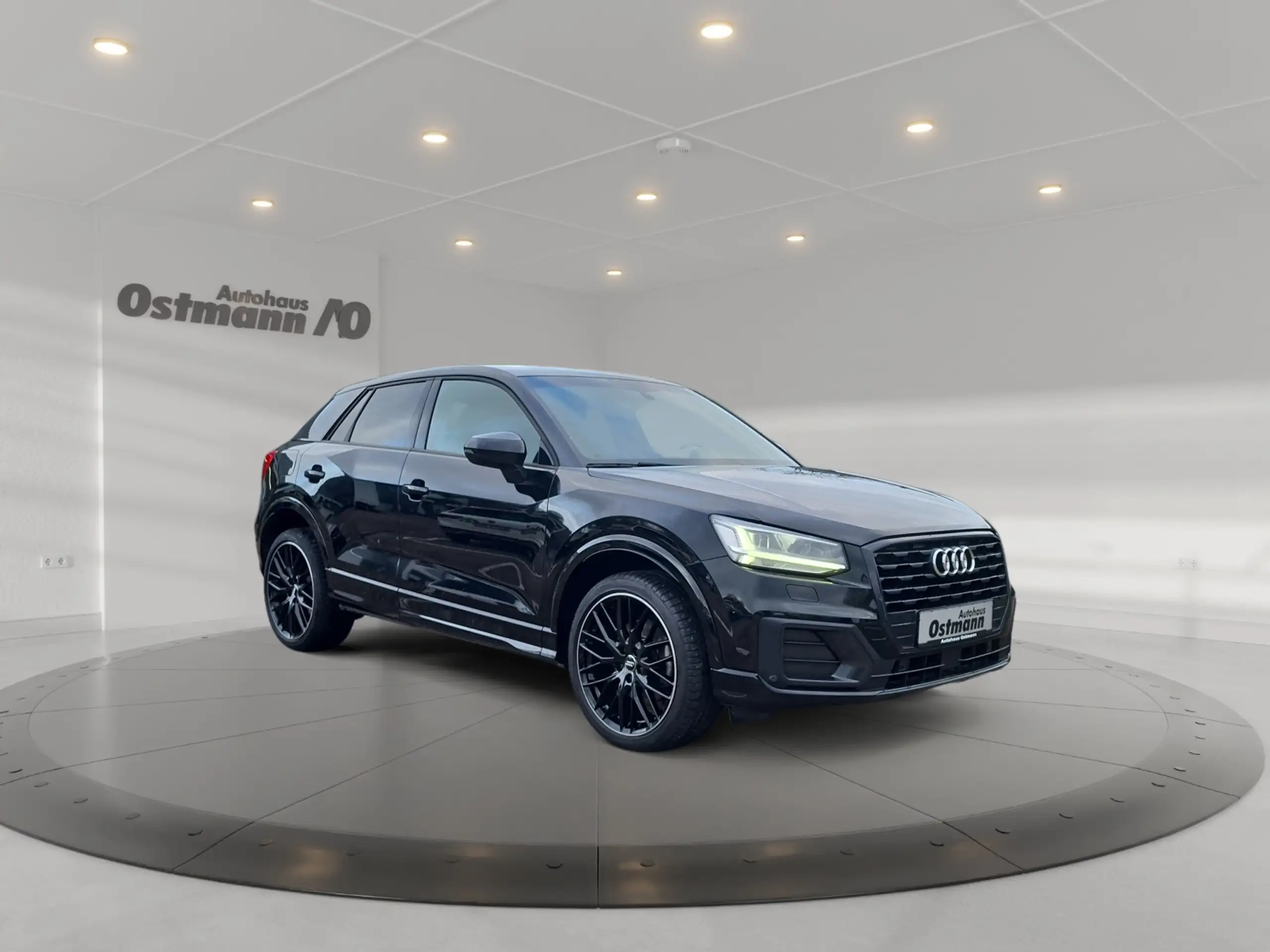 Audi - Q2