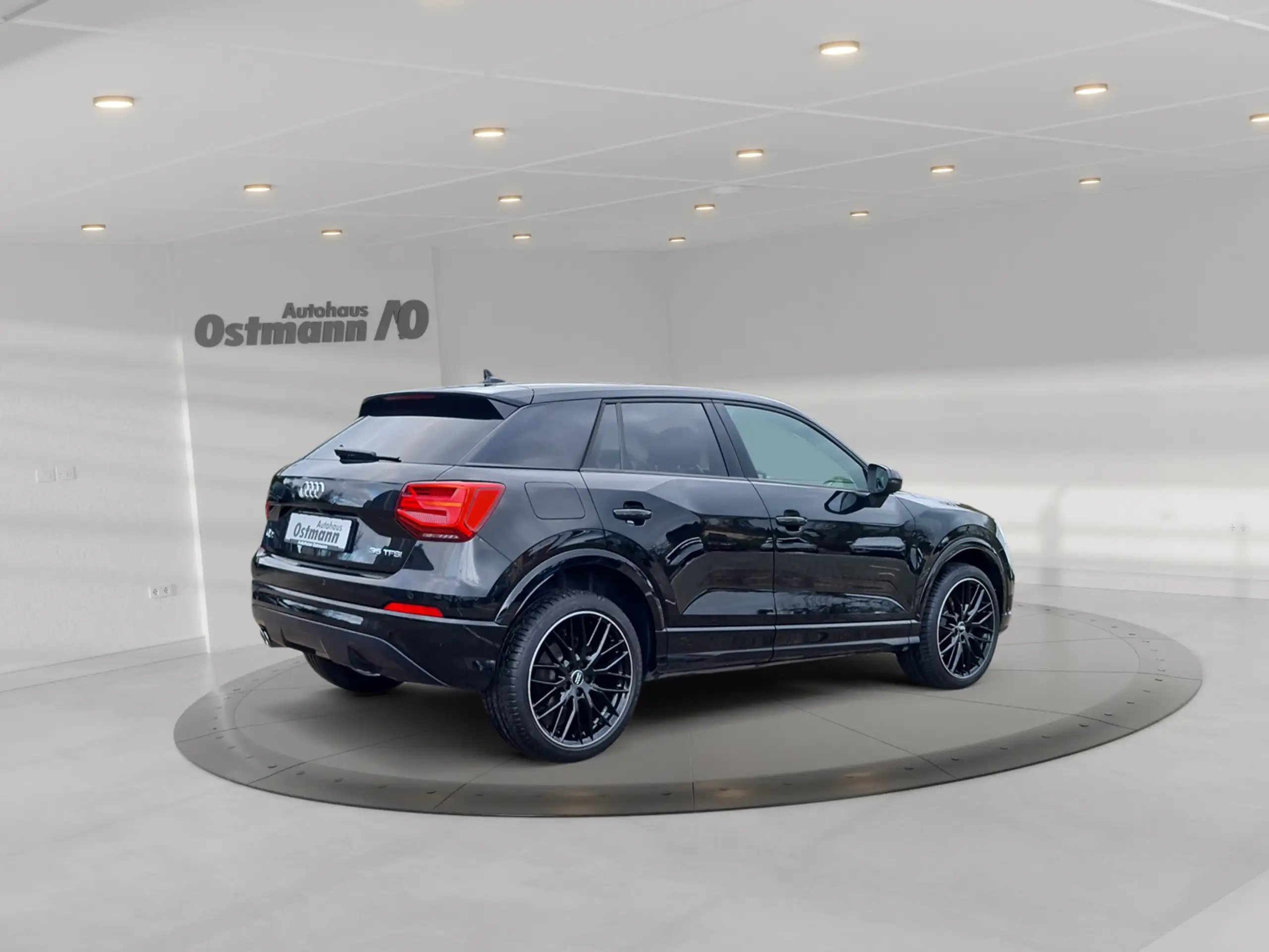 Audi - Q2