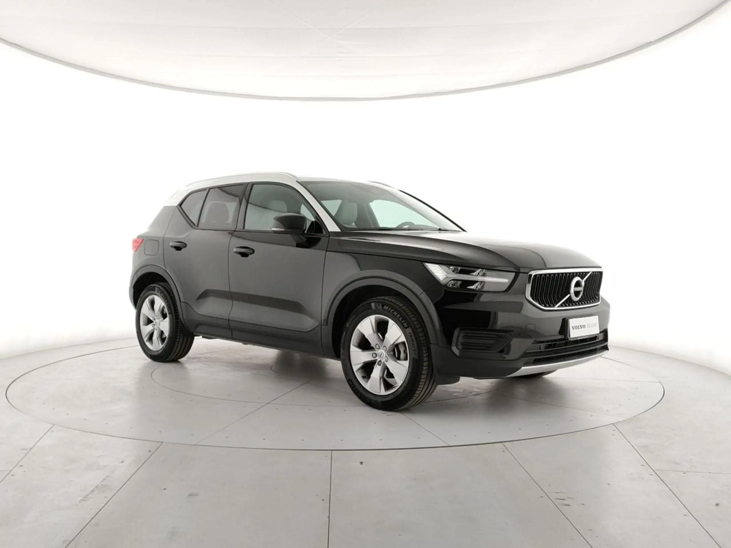 Volvo - XC40