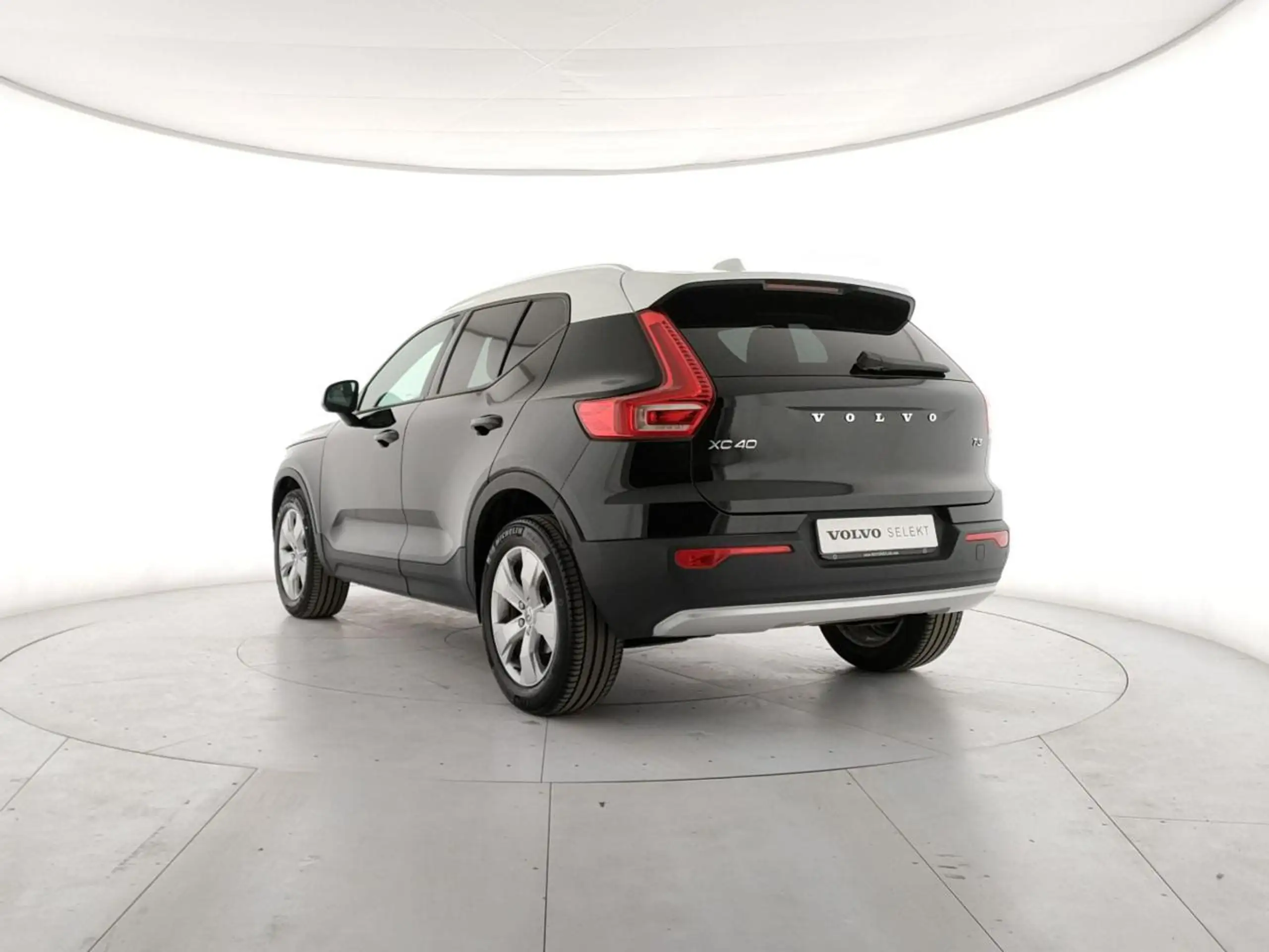 Volvo - XC40