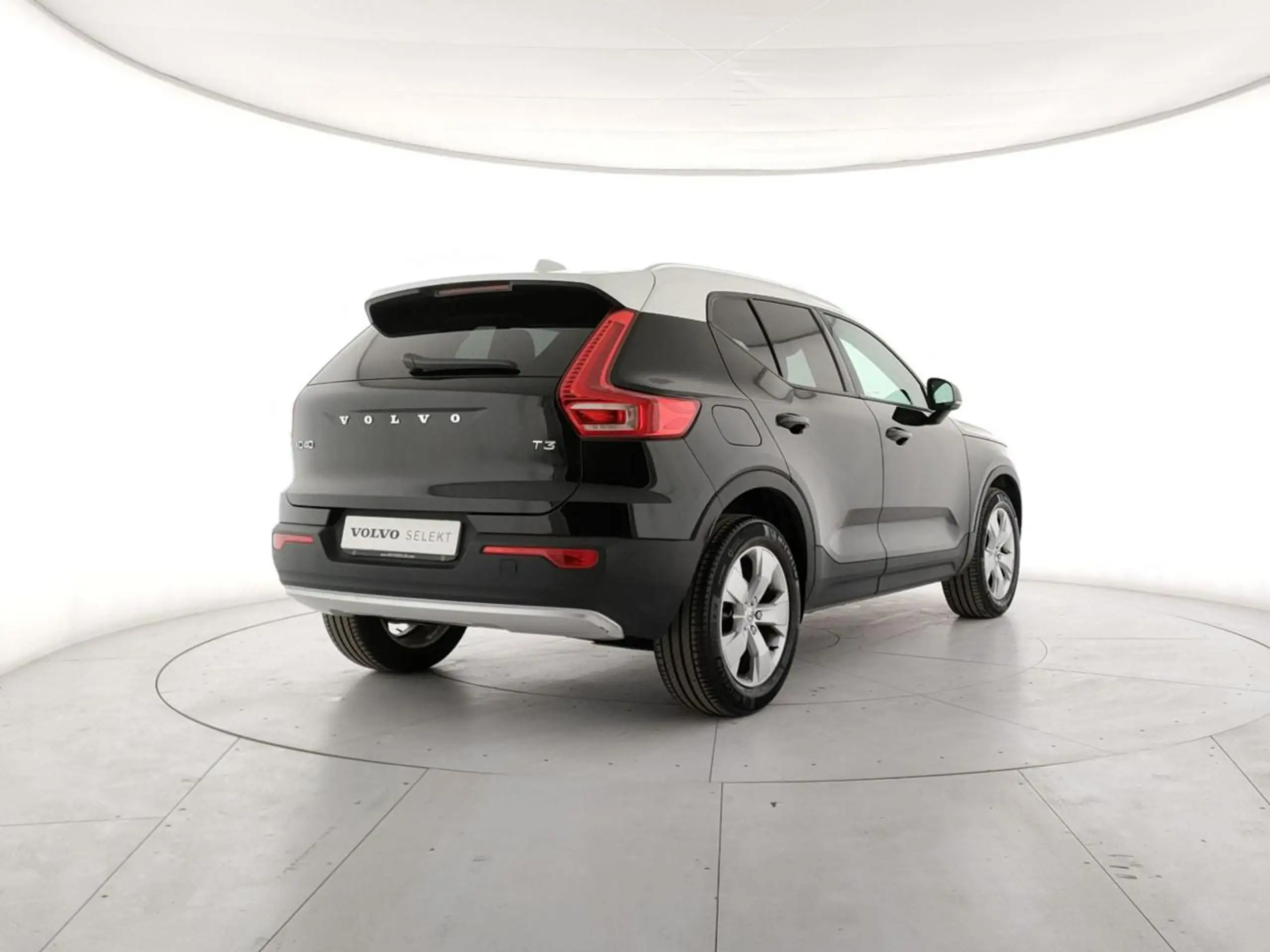 Volvo - XC40