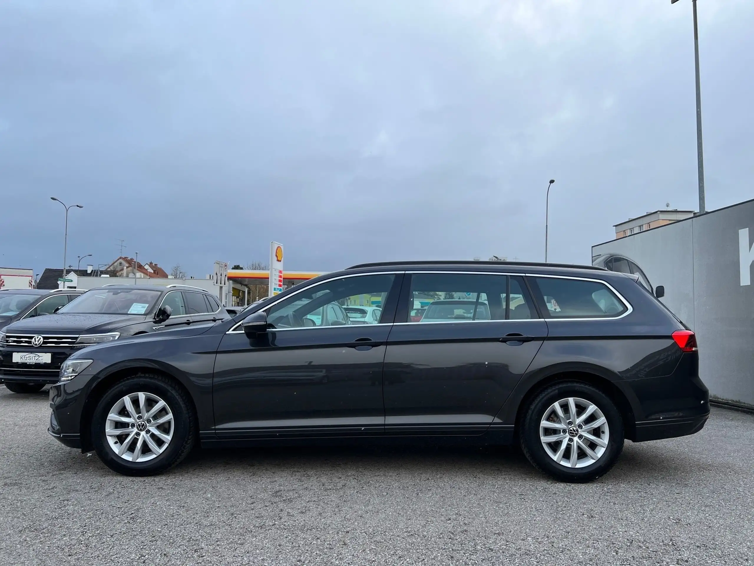 Volkswagen - Passat Variant