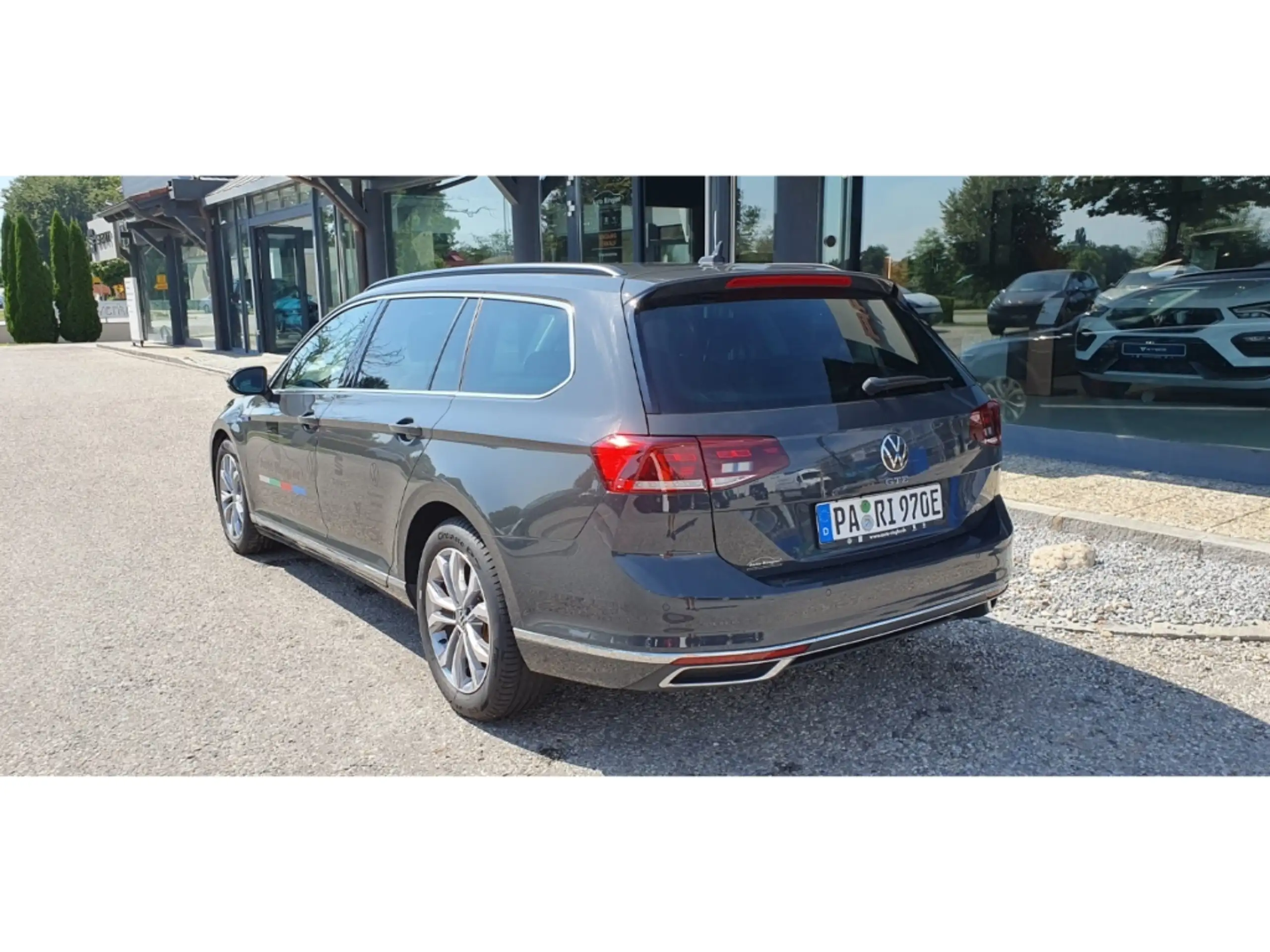 Volkswagen - Passat