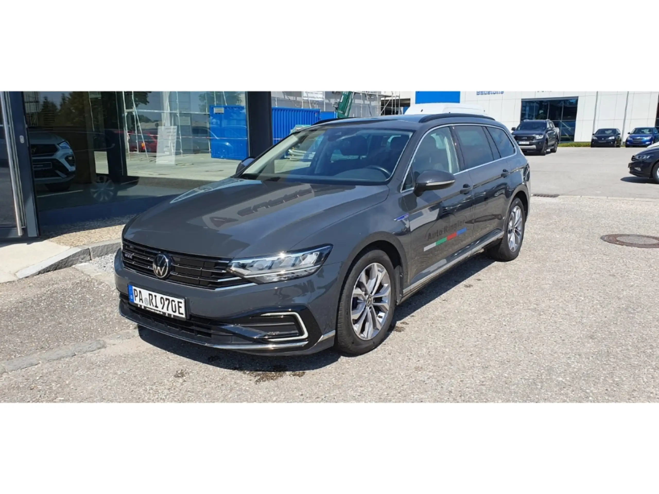 Volkswagen - Passat