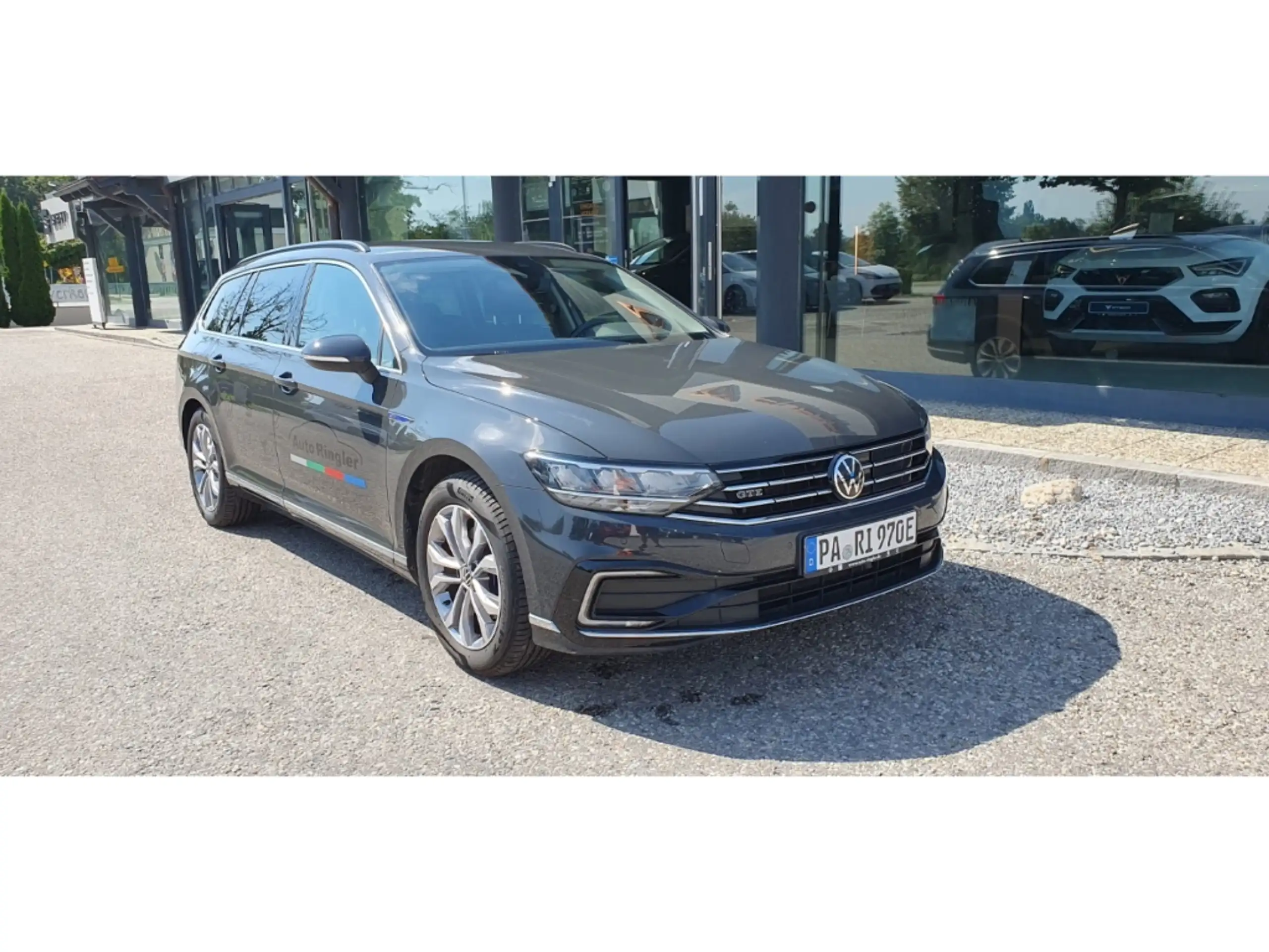 Volkswagen - Passat