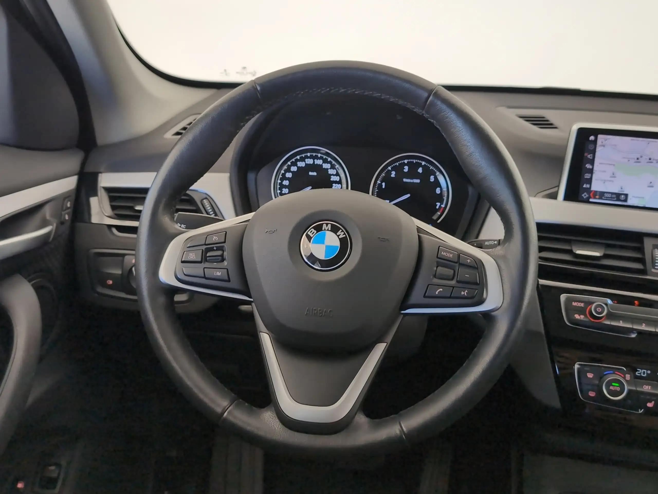 BMW - X1