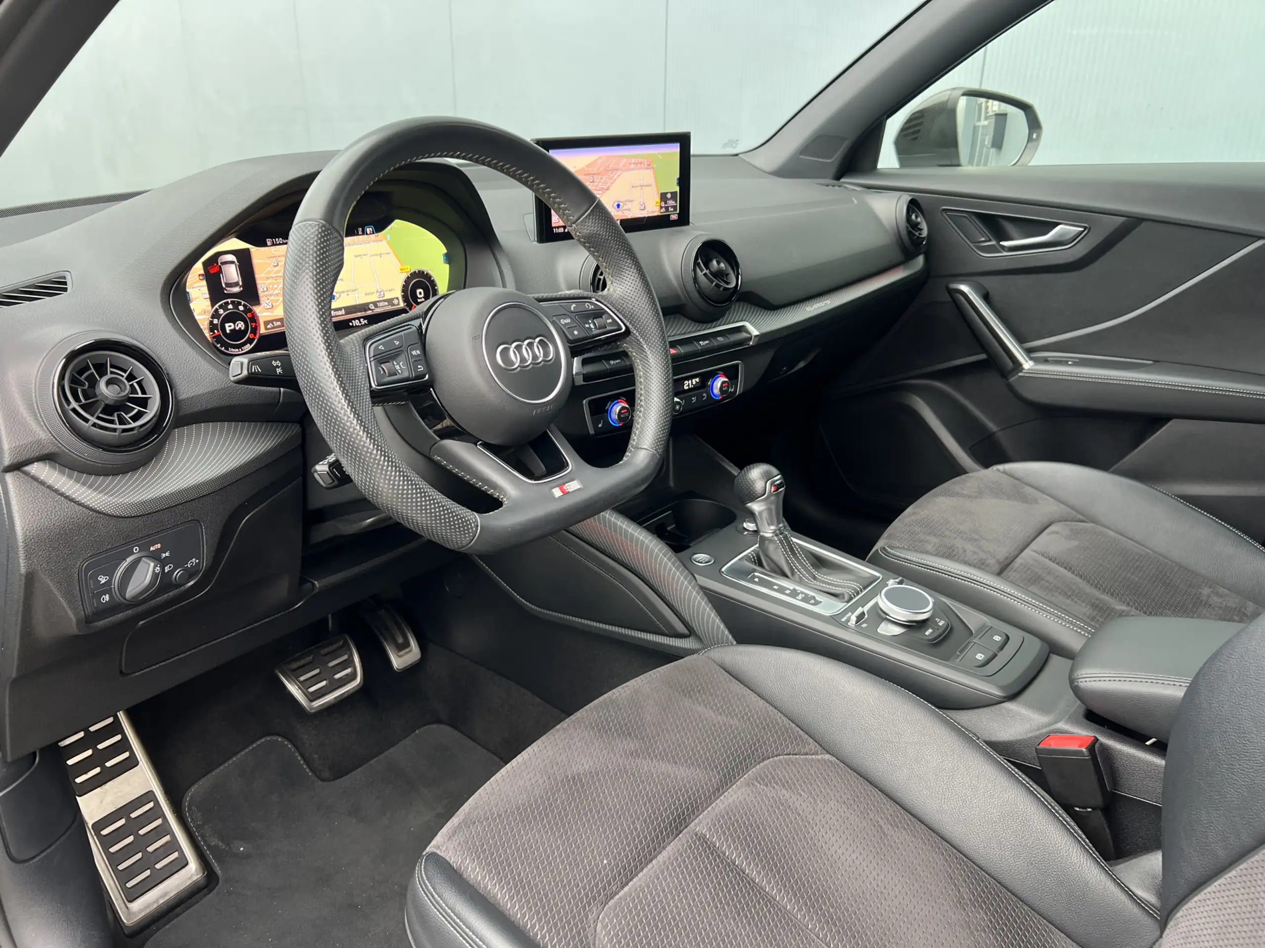 Audi - Q2