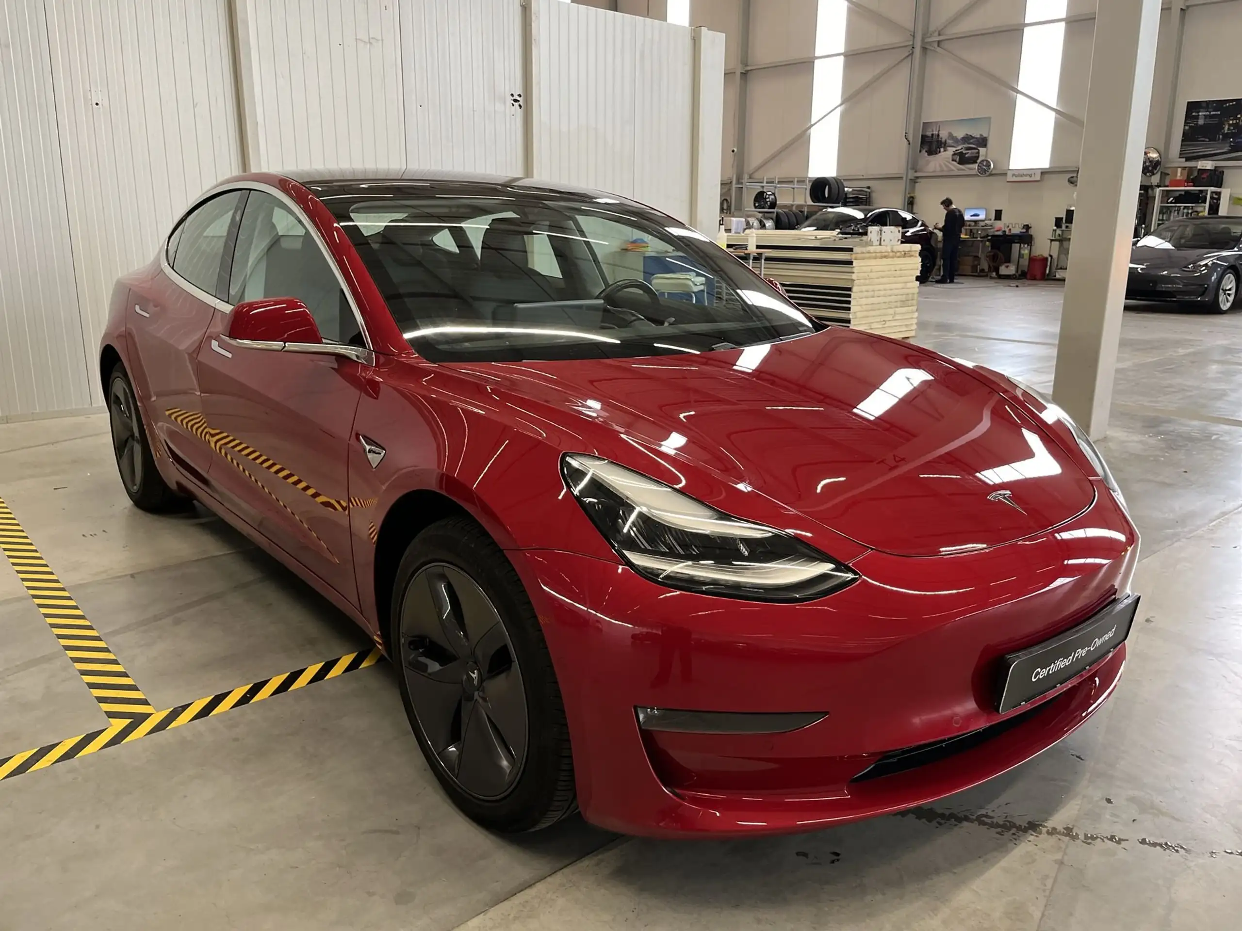 Tesla - Model 3