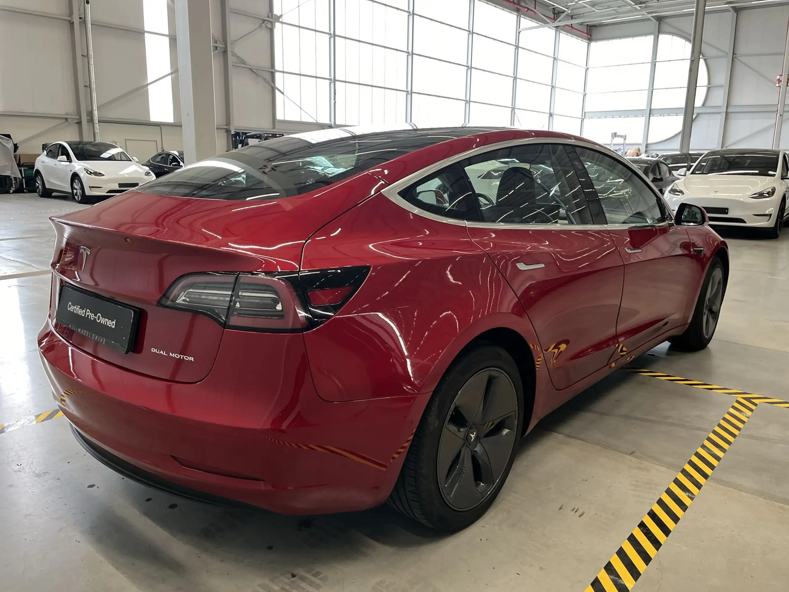 Tesla - Model 3