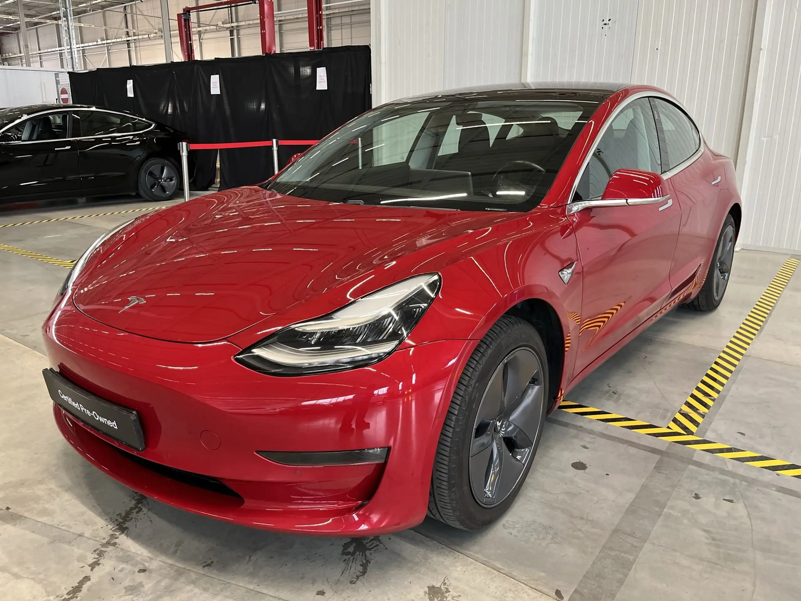 Tesla - Model 3