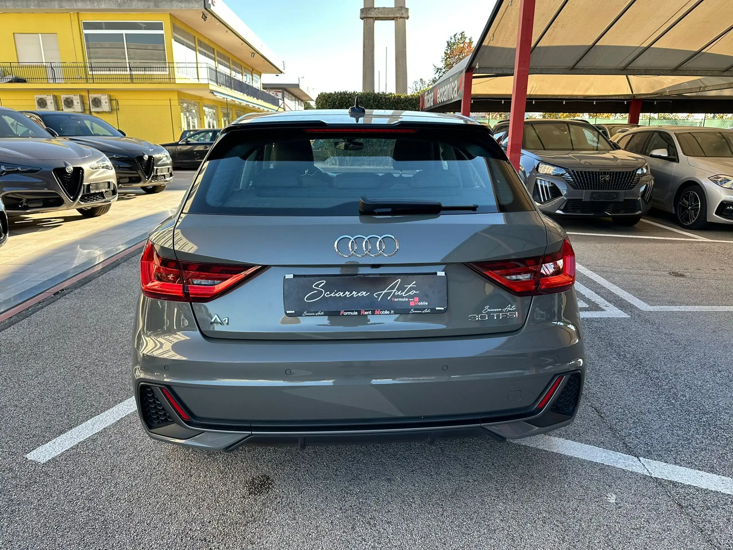 Audi - A1