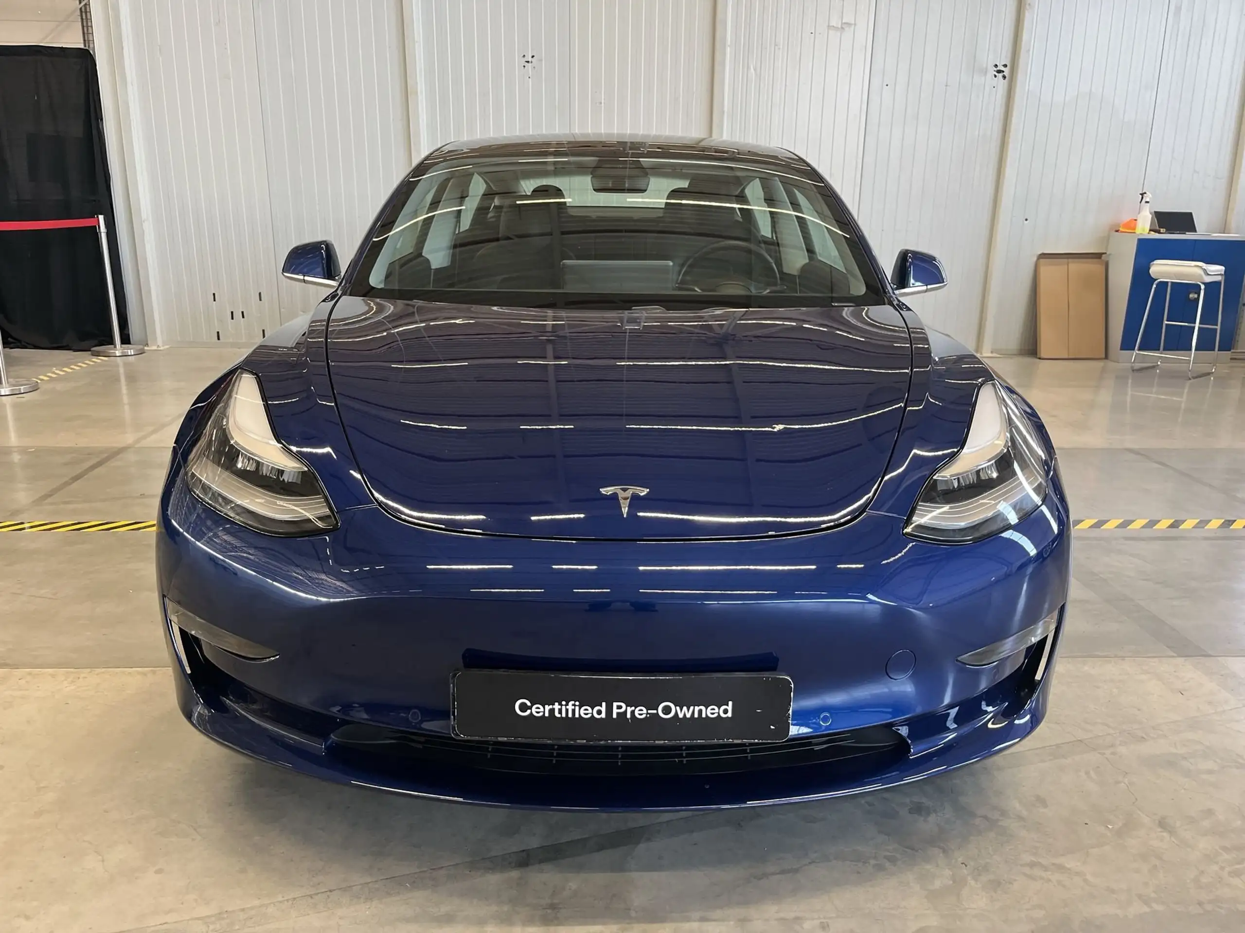 Tesla - Model 3