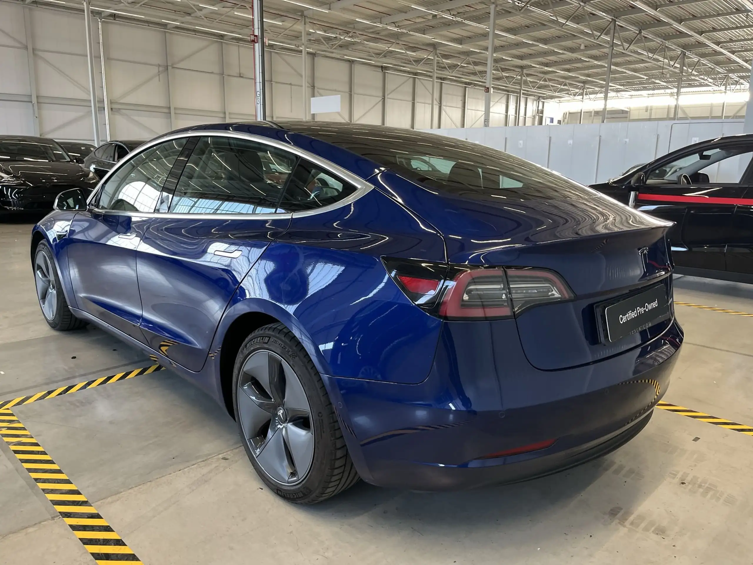 Tesla - Model 3