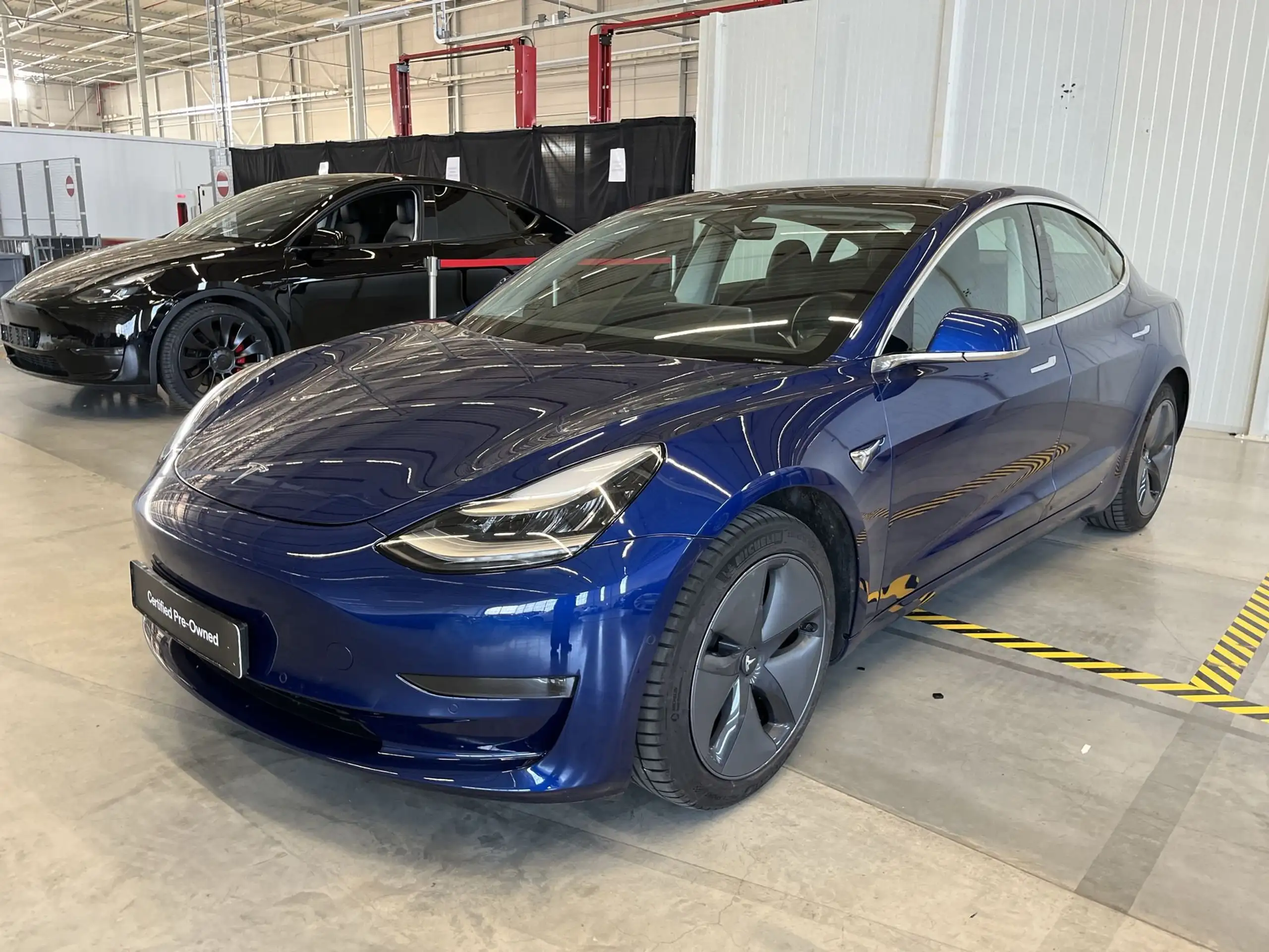 Tesla - Model 3