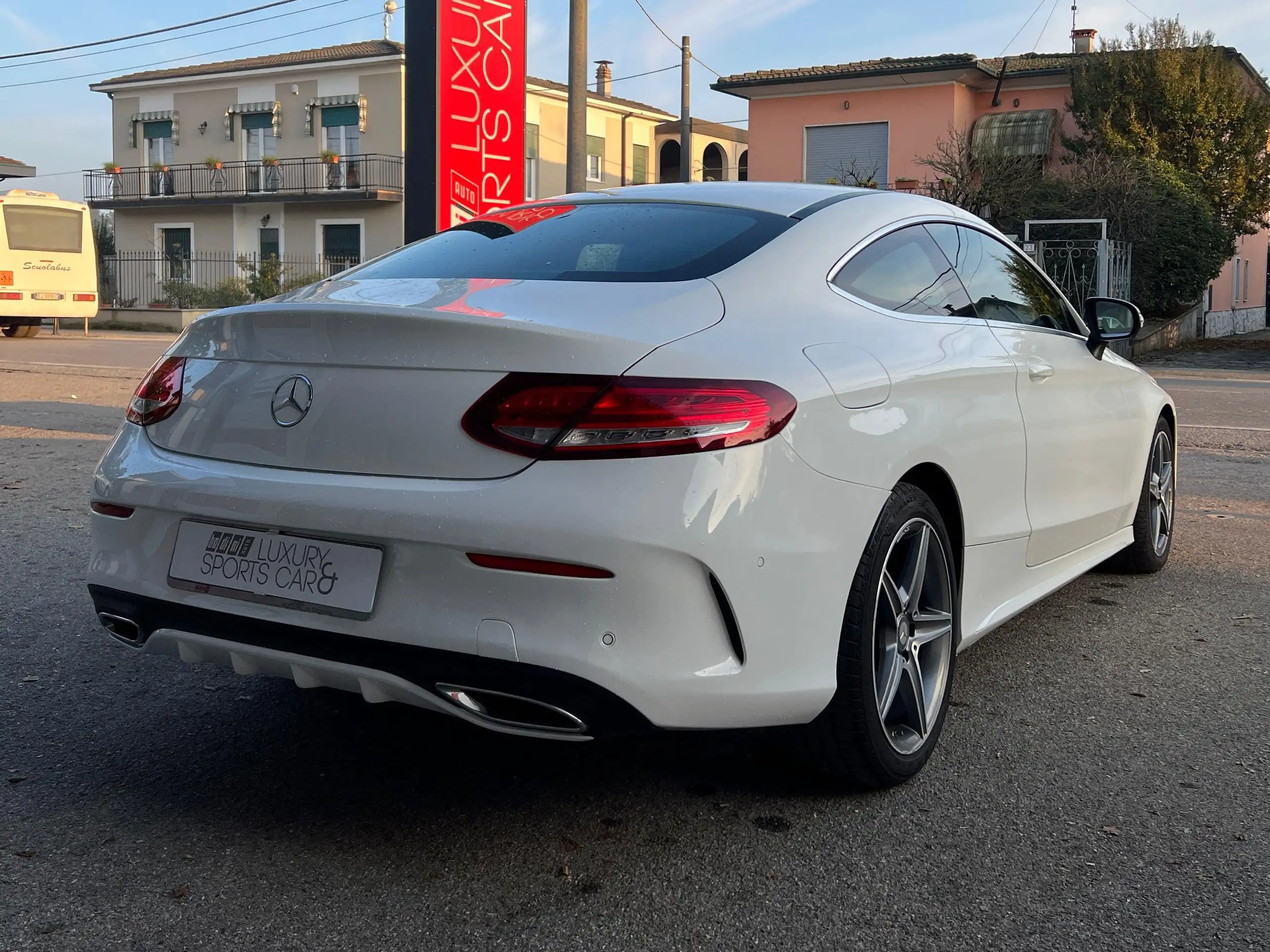 Mercedes-Benz - C 220