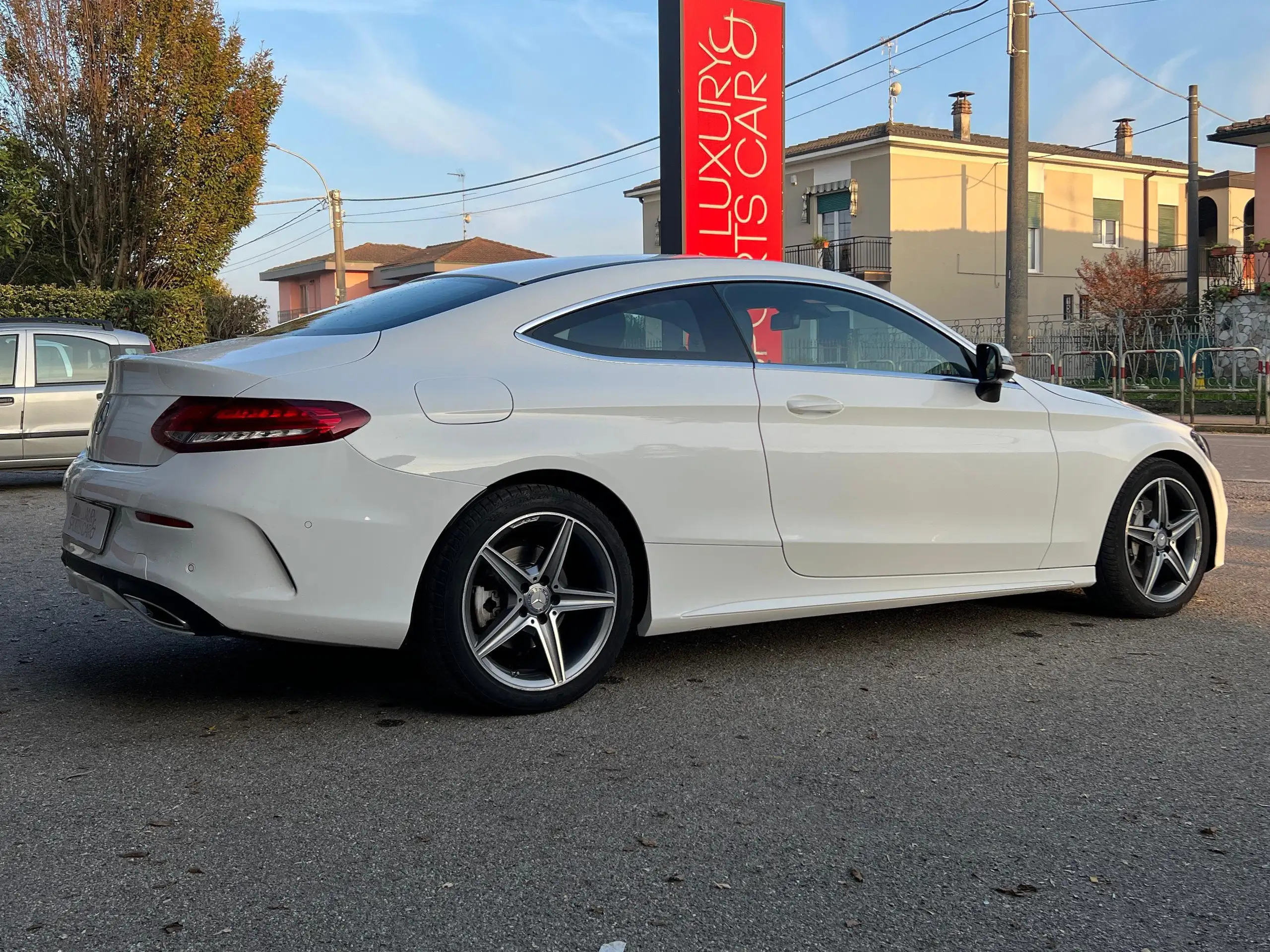 Mercedes-Benz - C 220