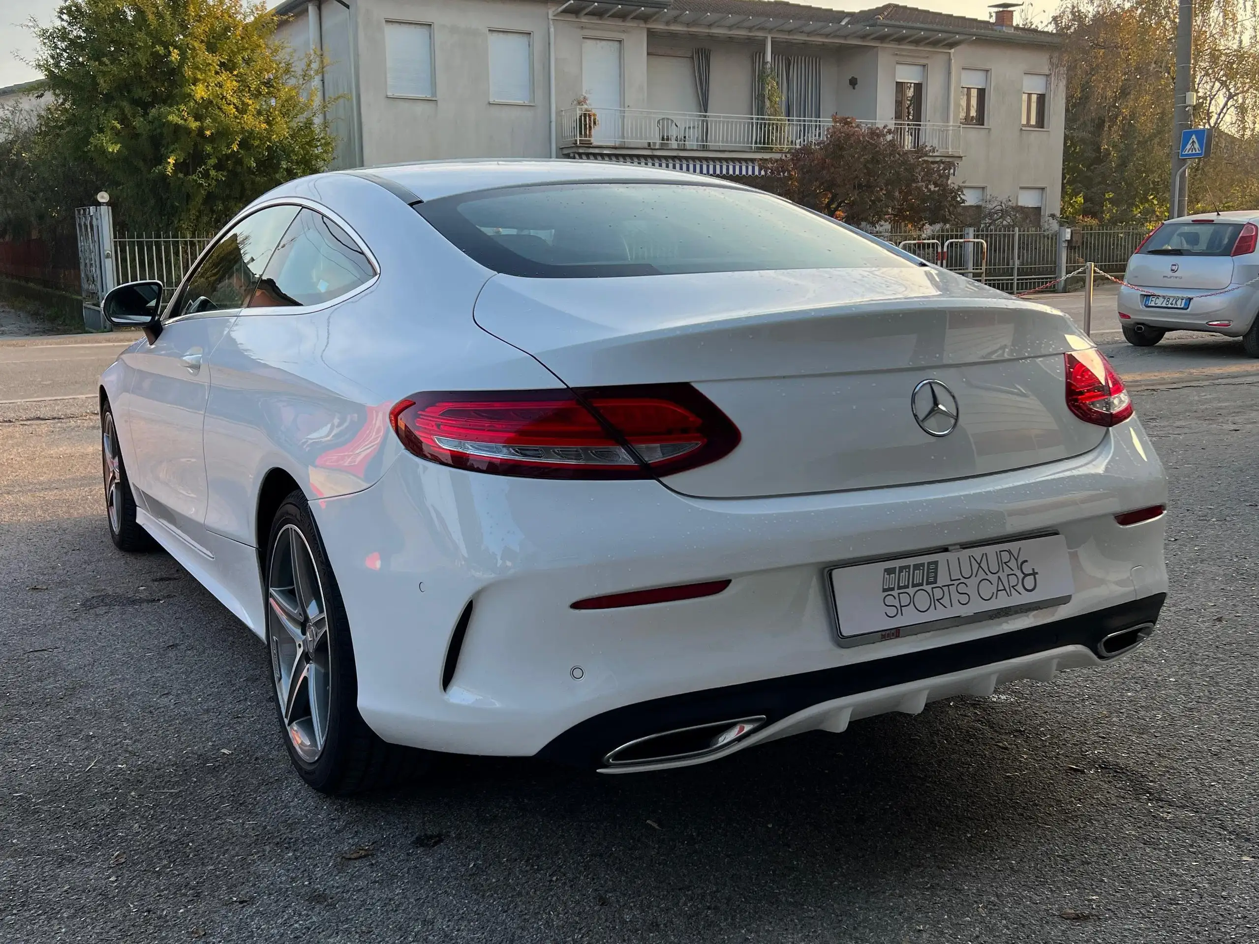 Mercedes-Benz - C 220