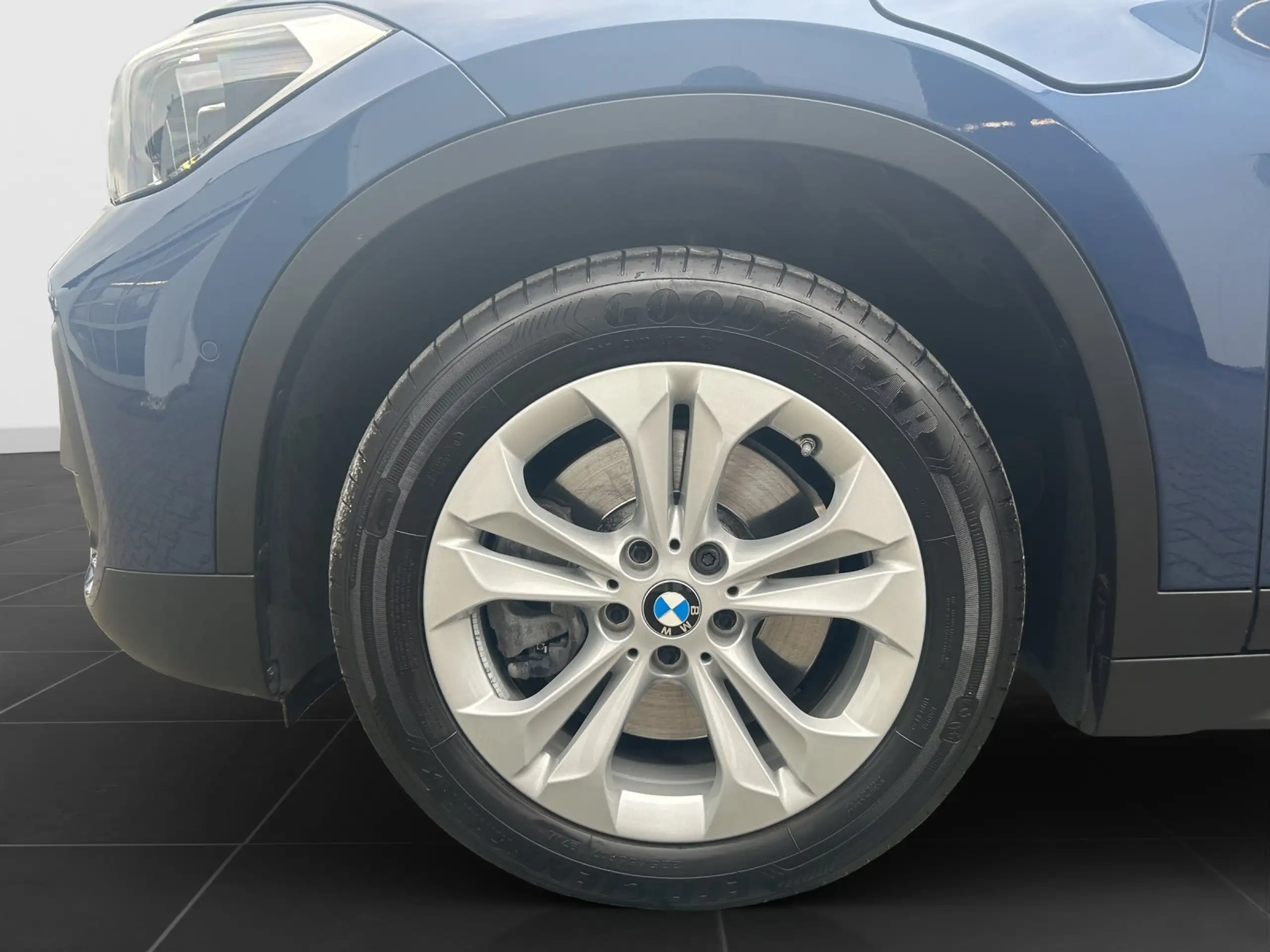 BMW - X1