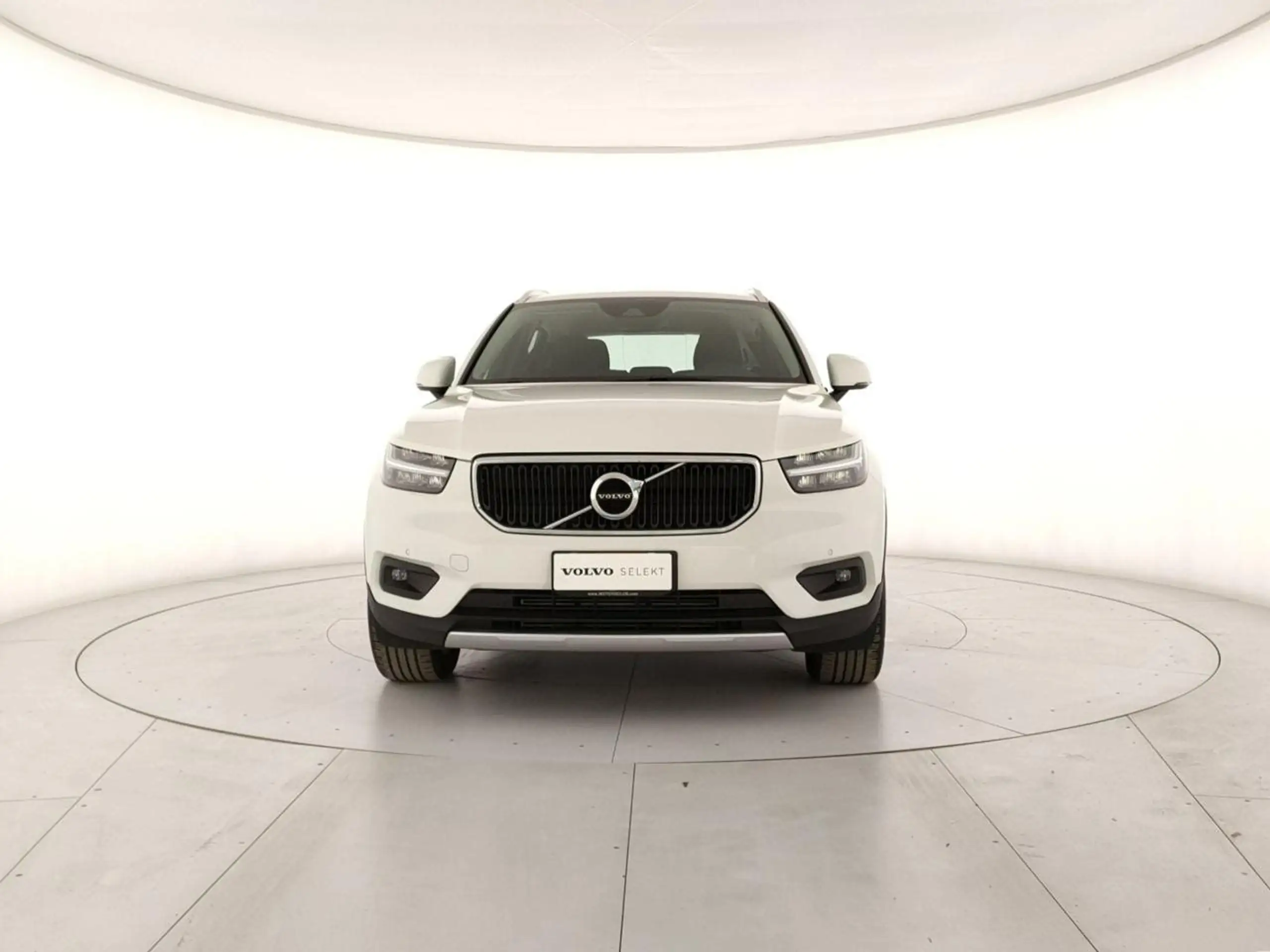 Volvo - XC40