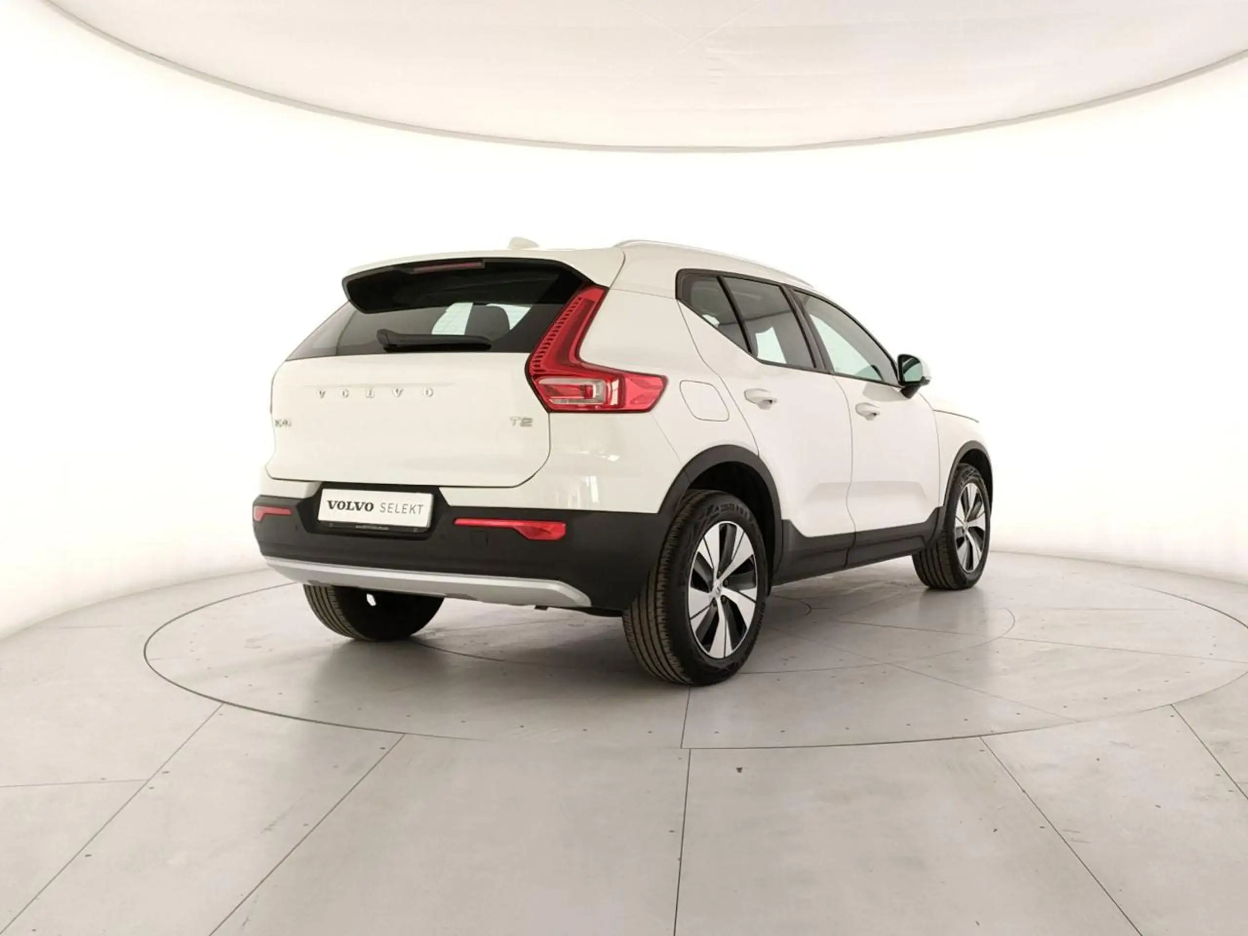 Volvo - XC40