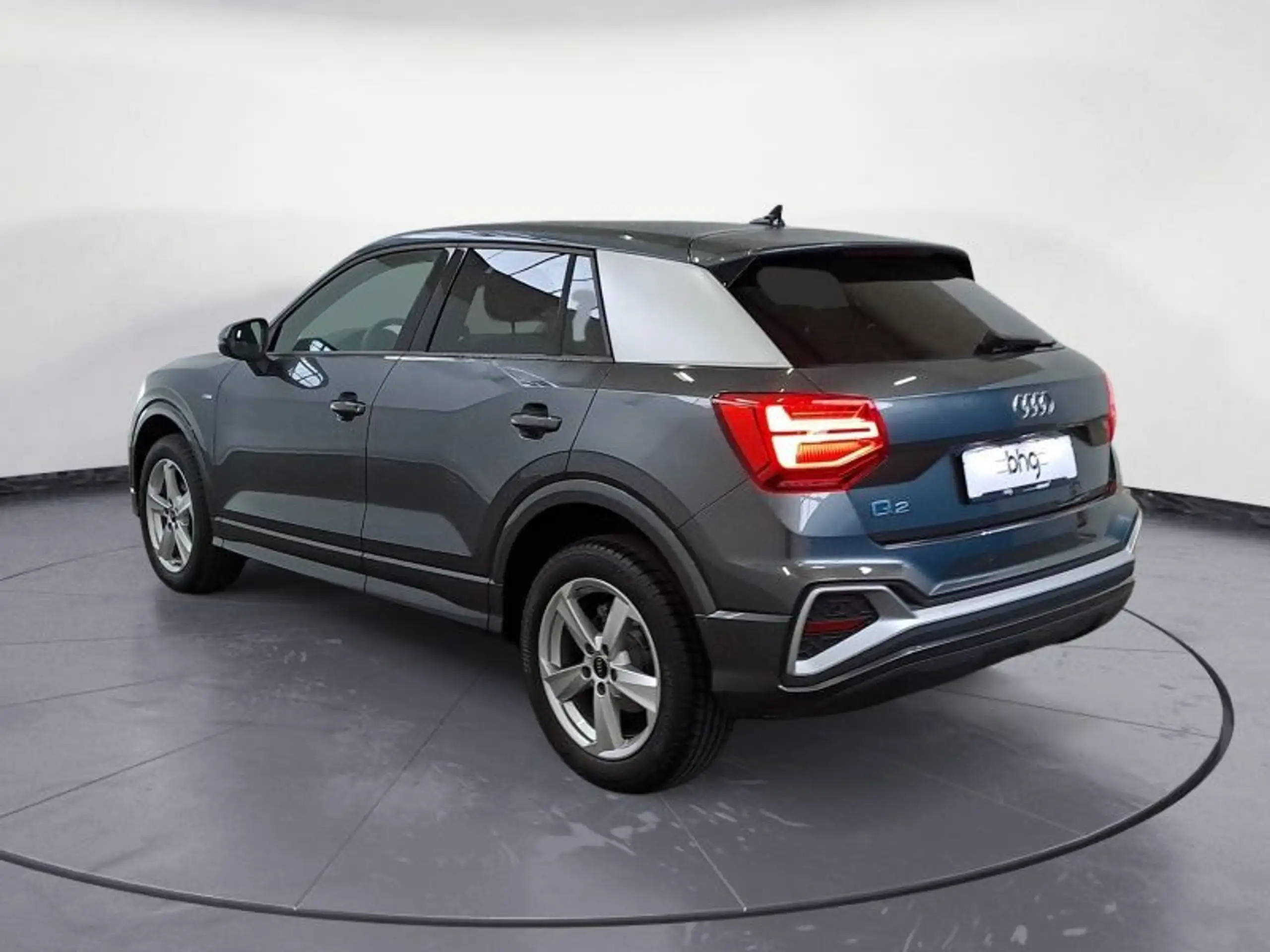 Audi - Q2