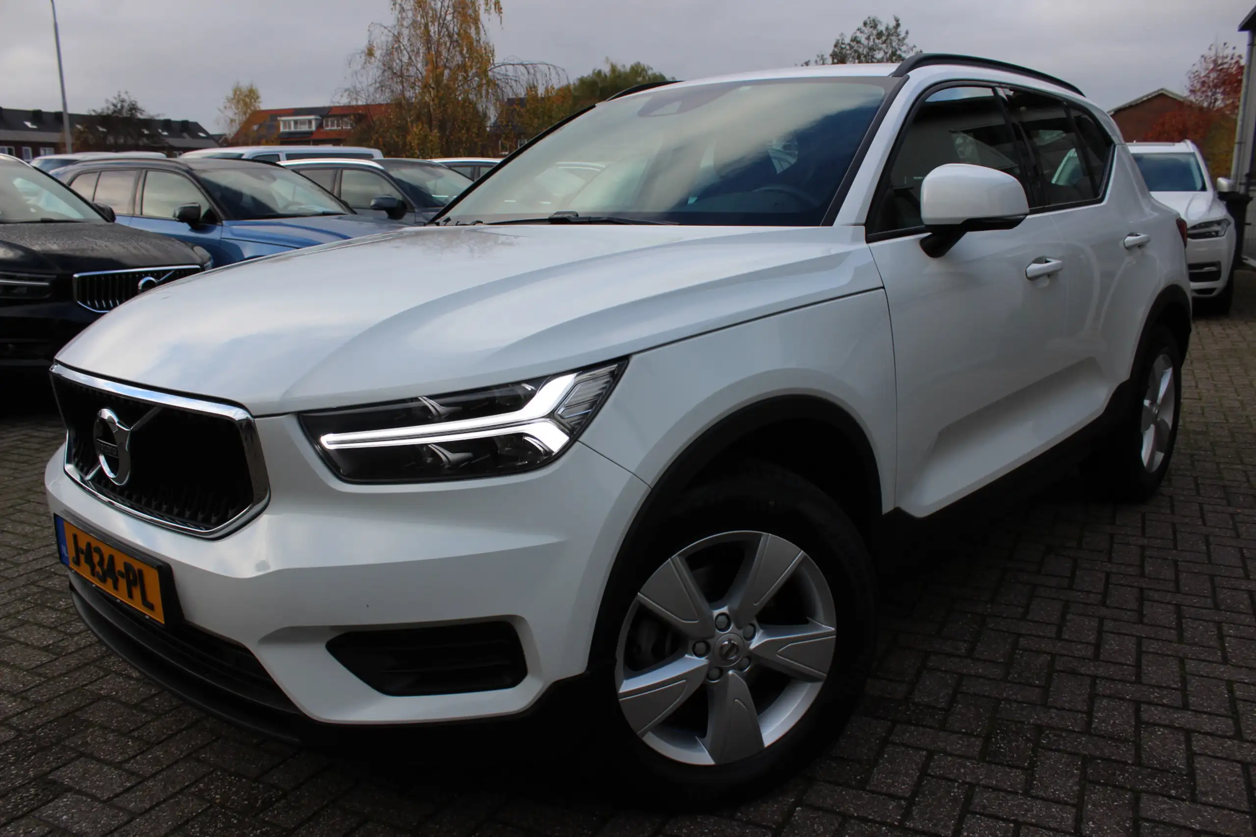 Volvo - XC40