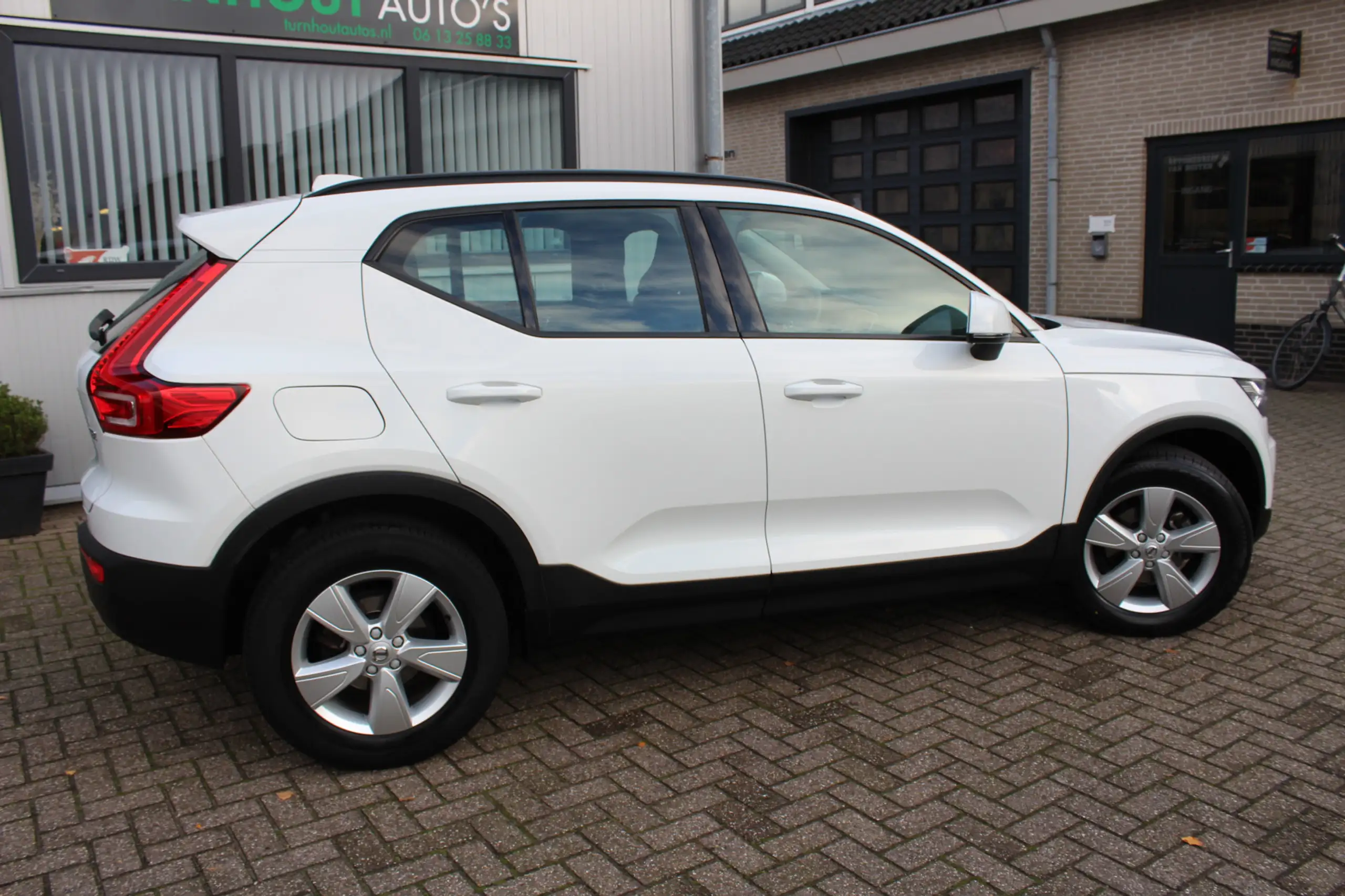 Volvo - XC40