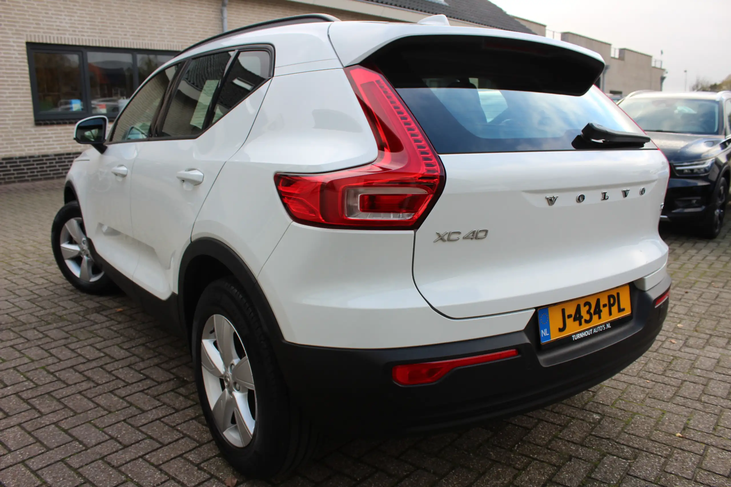 Volvo - XC40