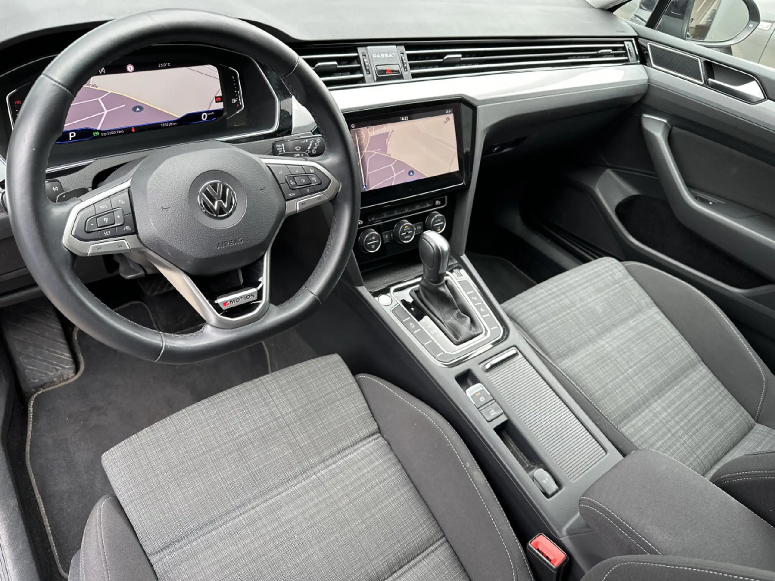 Volkswagen - Passat