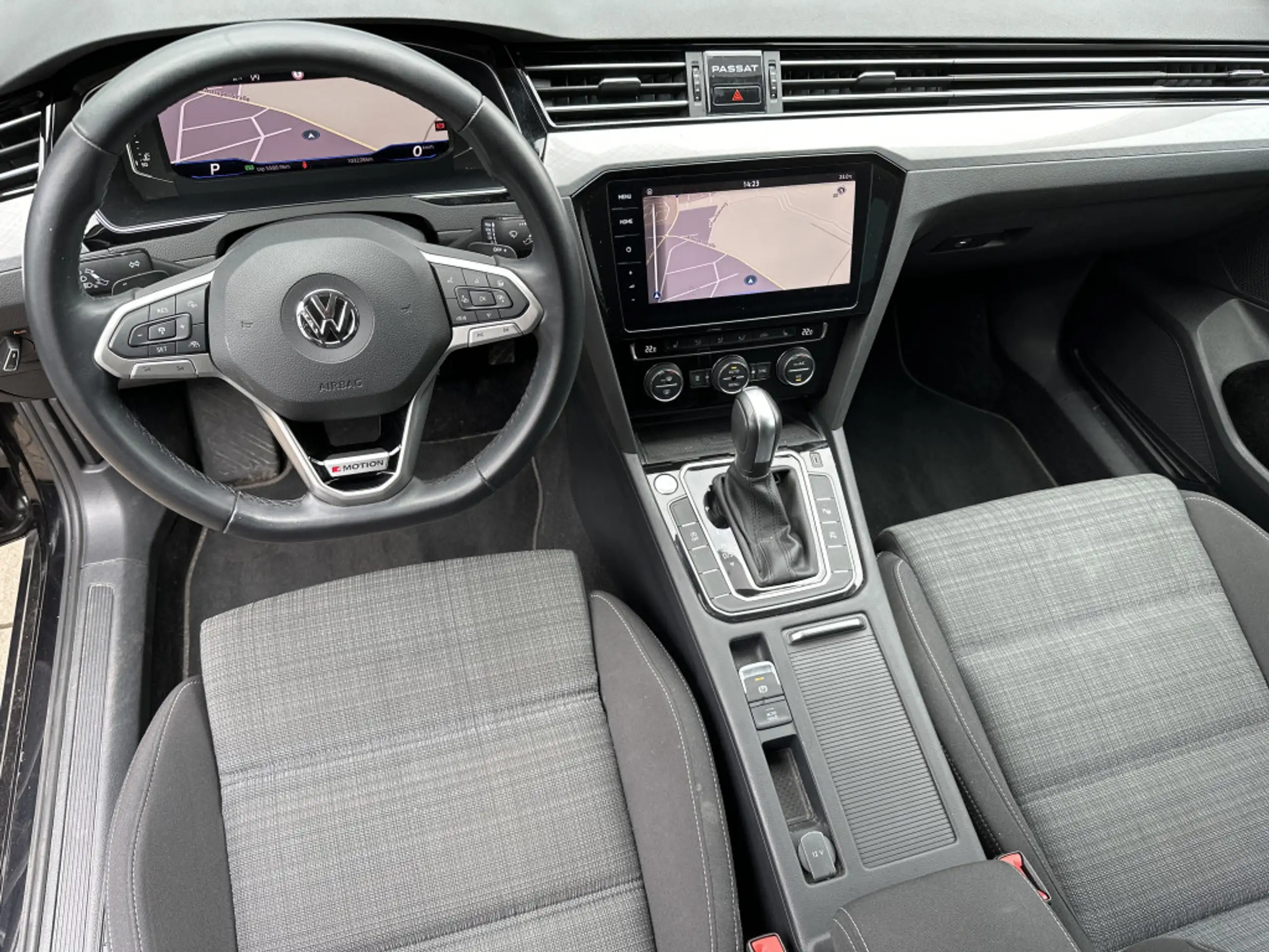 Volkswagen - Passat