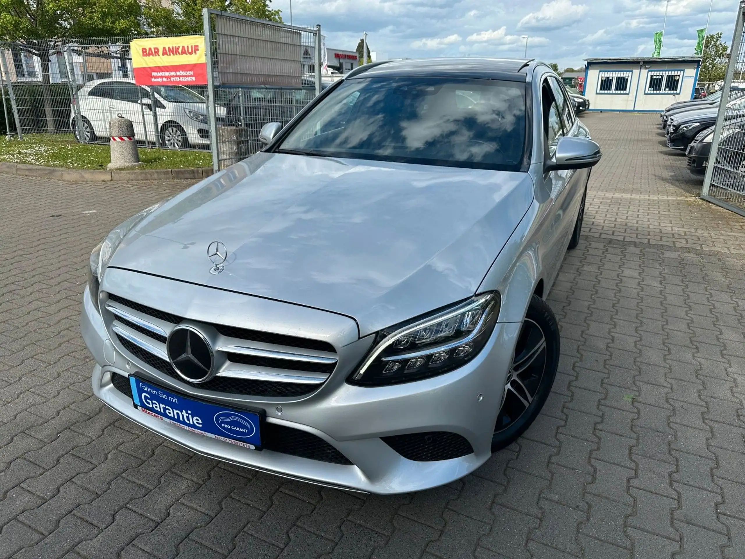 Mercedes-Benz - C 200