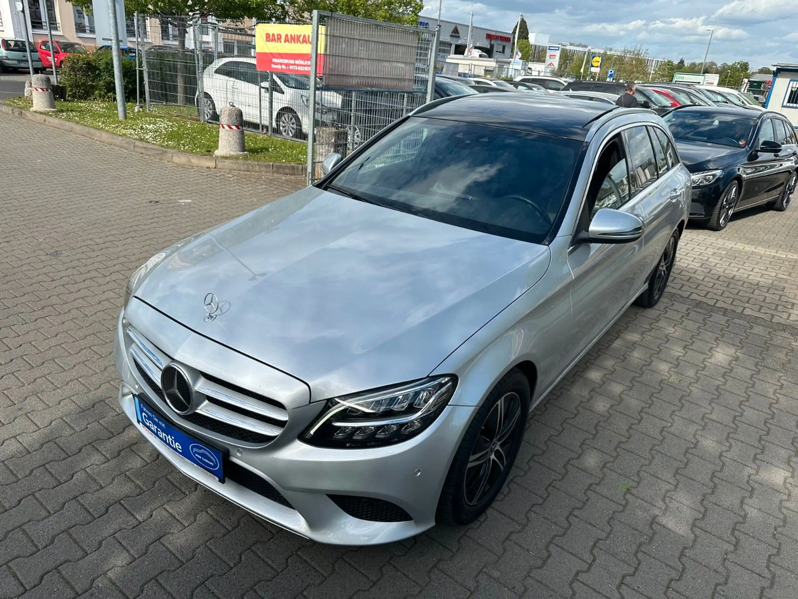 Mercedes-Benz - C 200