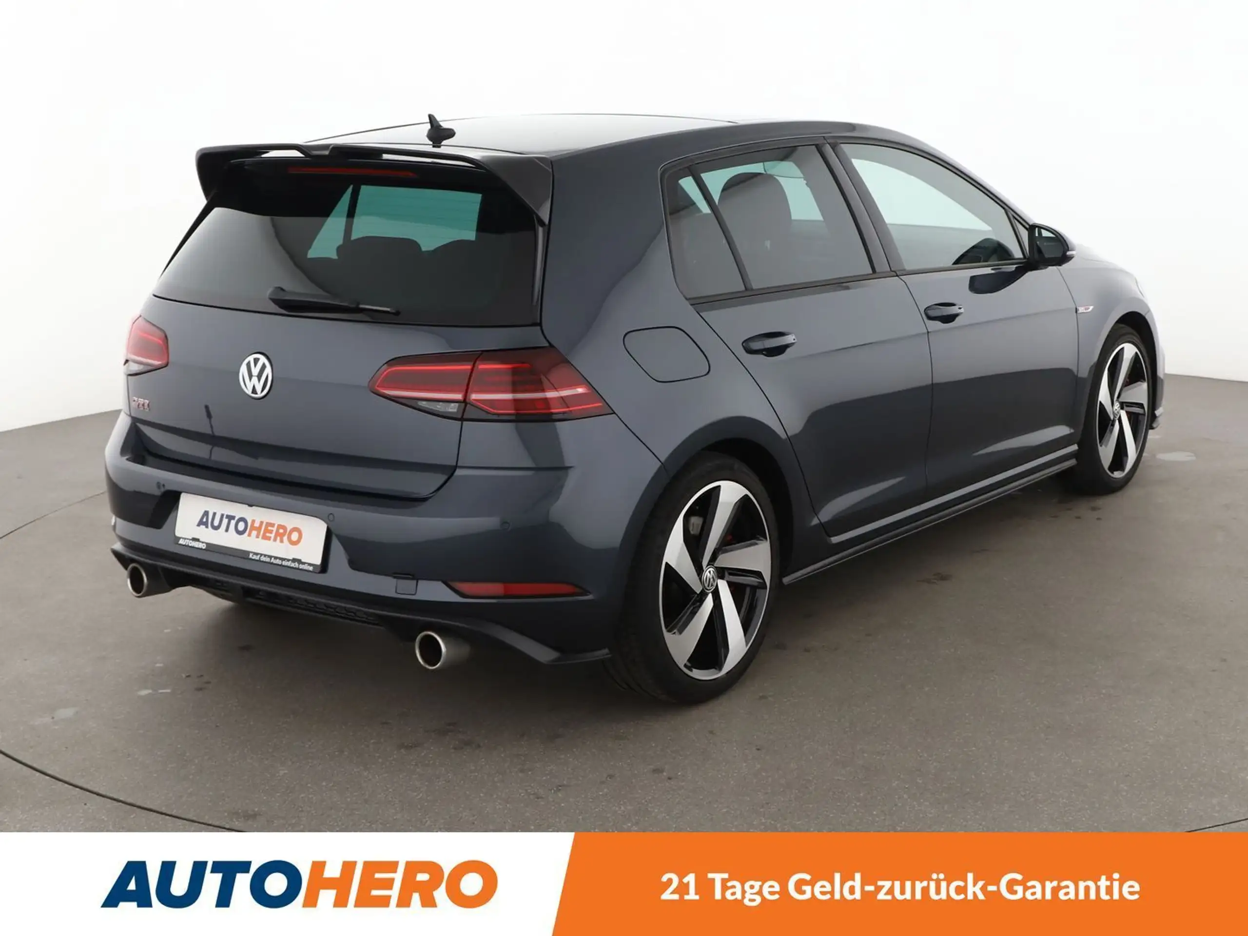 Volkswagen - Golf GTI