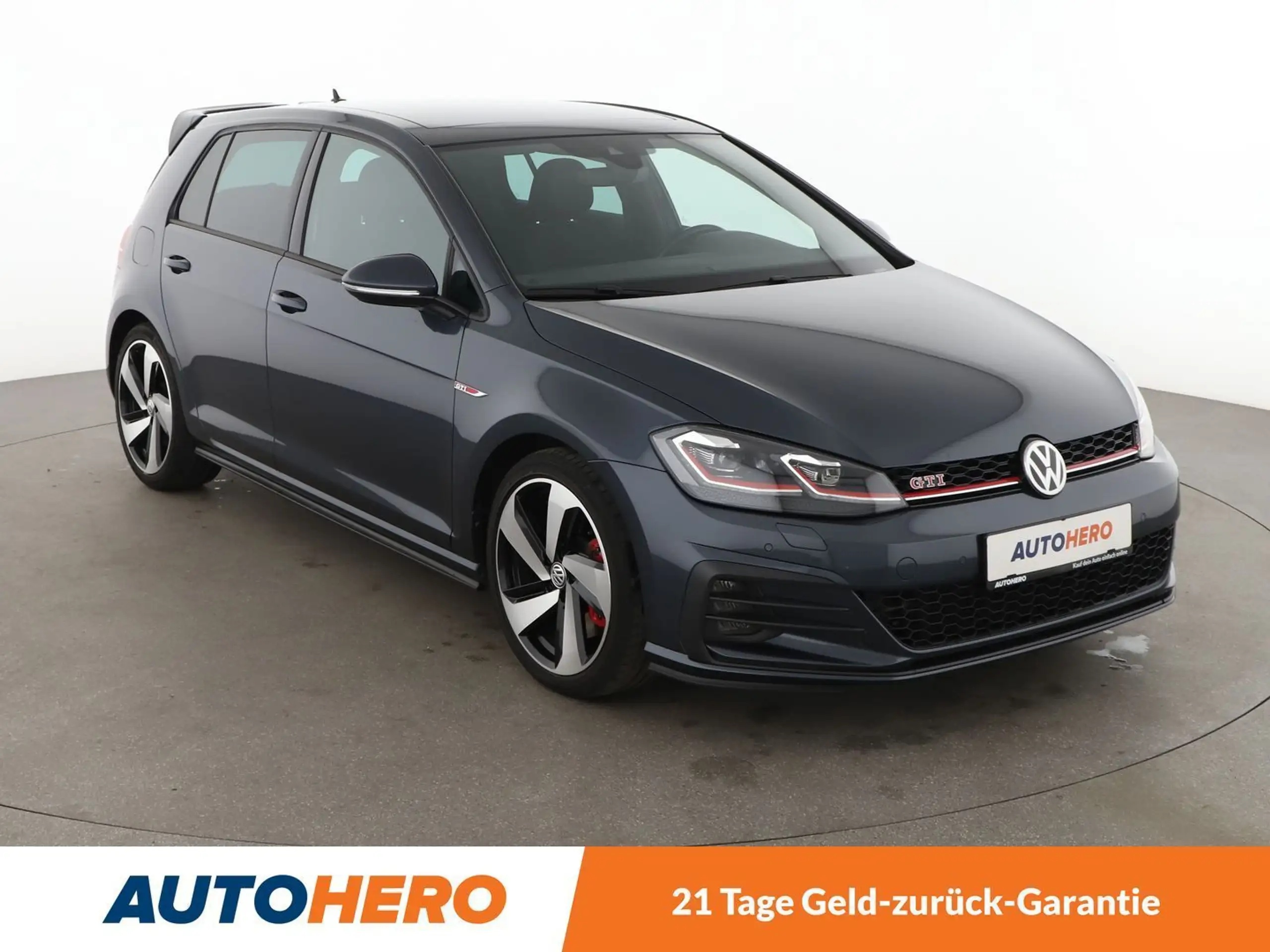 Volkswagen - Golf GTI