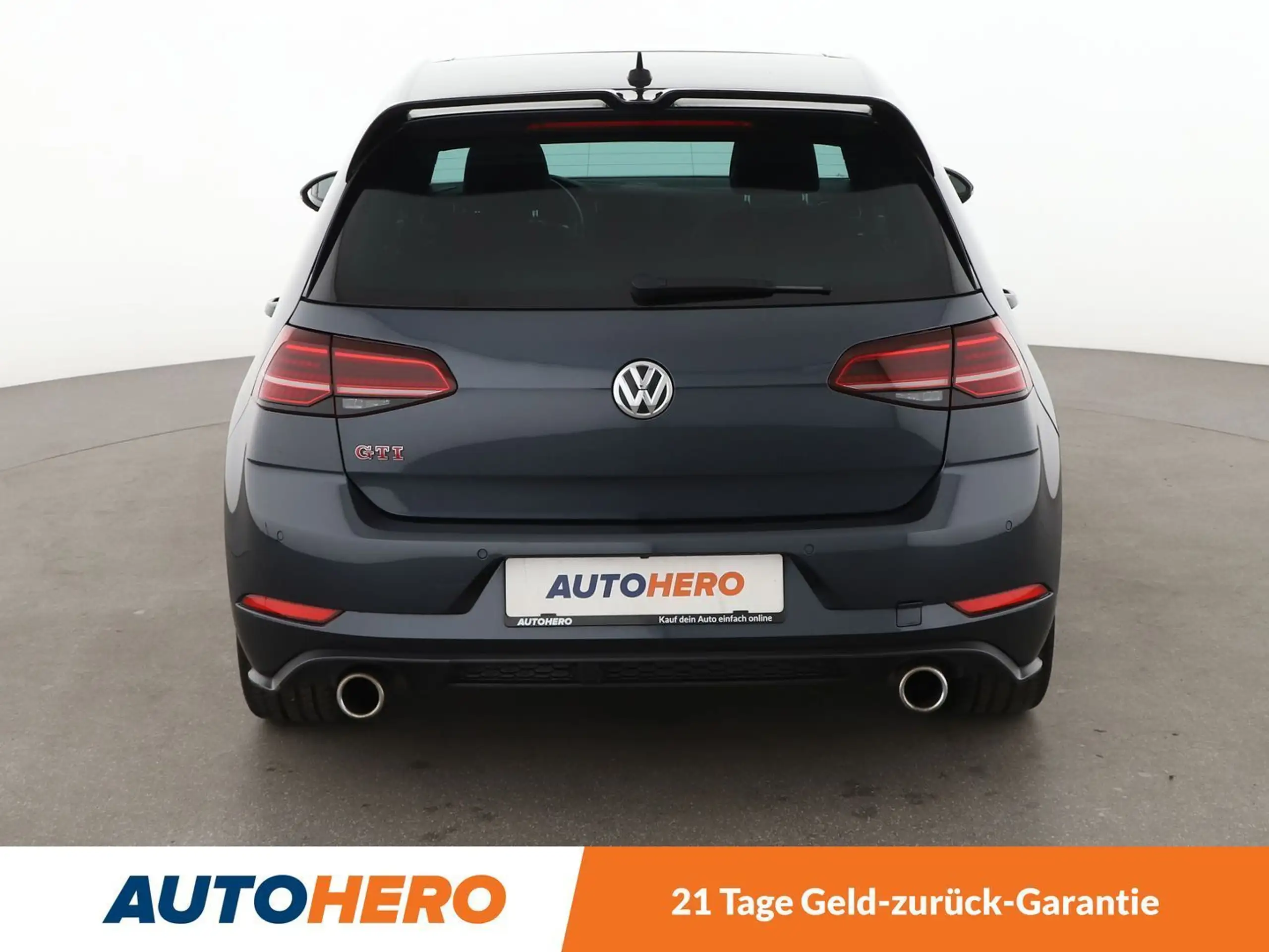 Volkswagen - Golf GTI