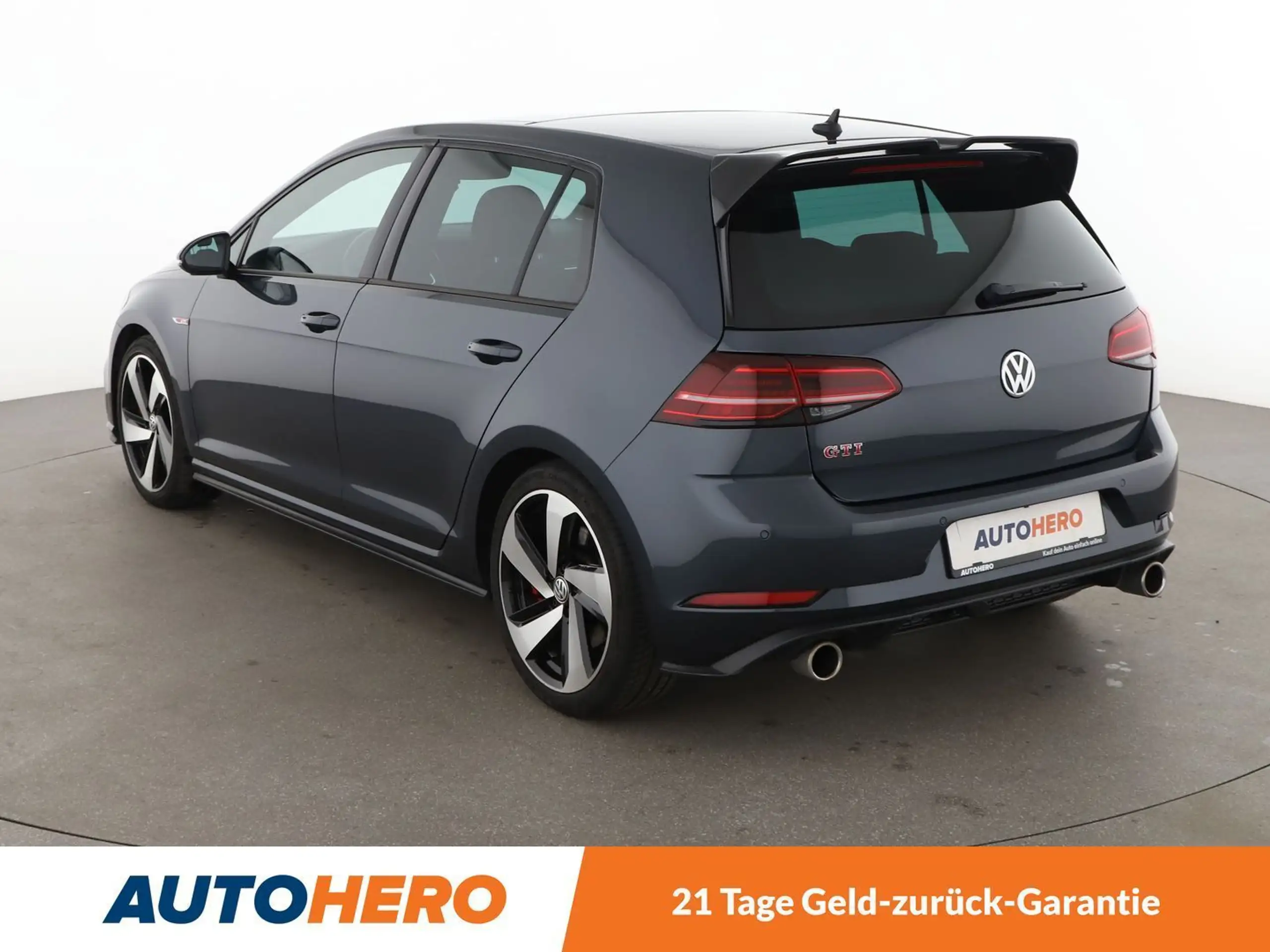 Volkswagen - Golf GTI