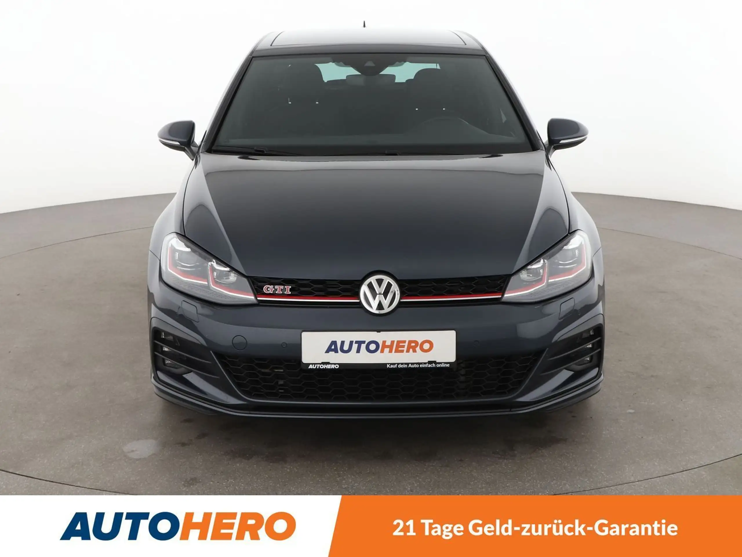 Volkswagen - Golf GTI