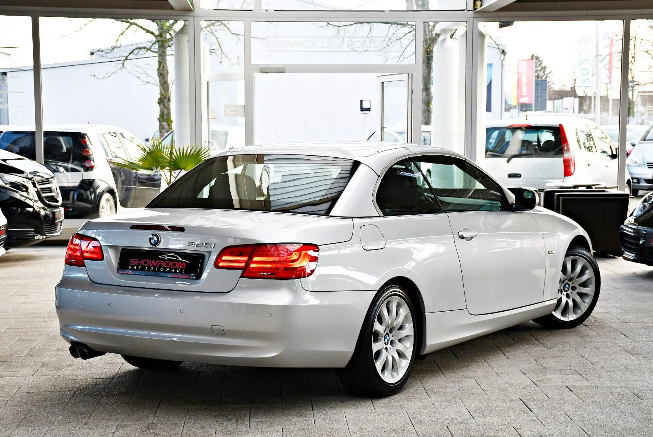 BMW - 325