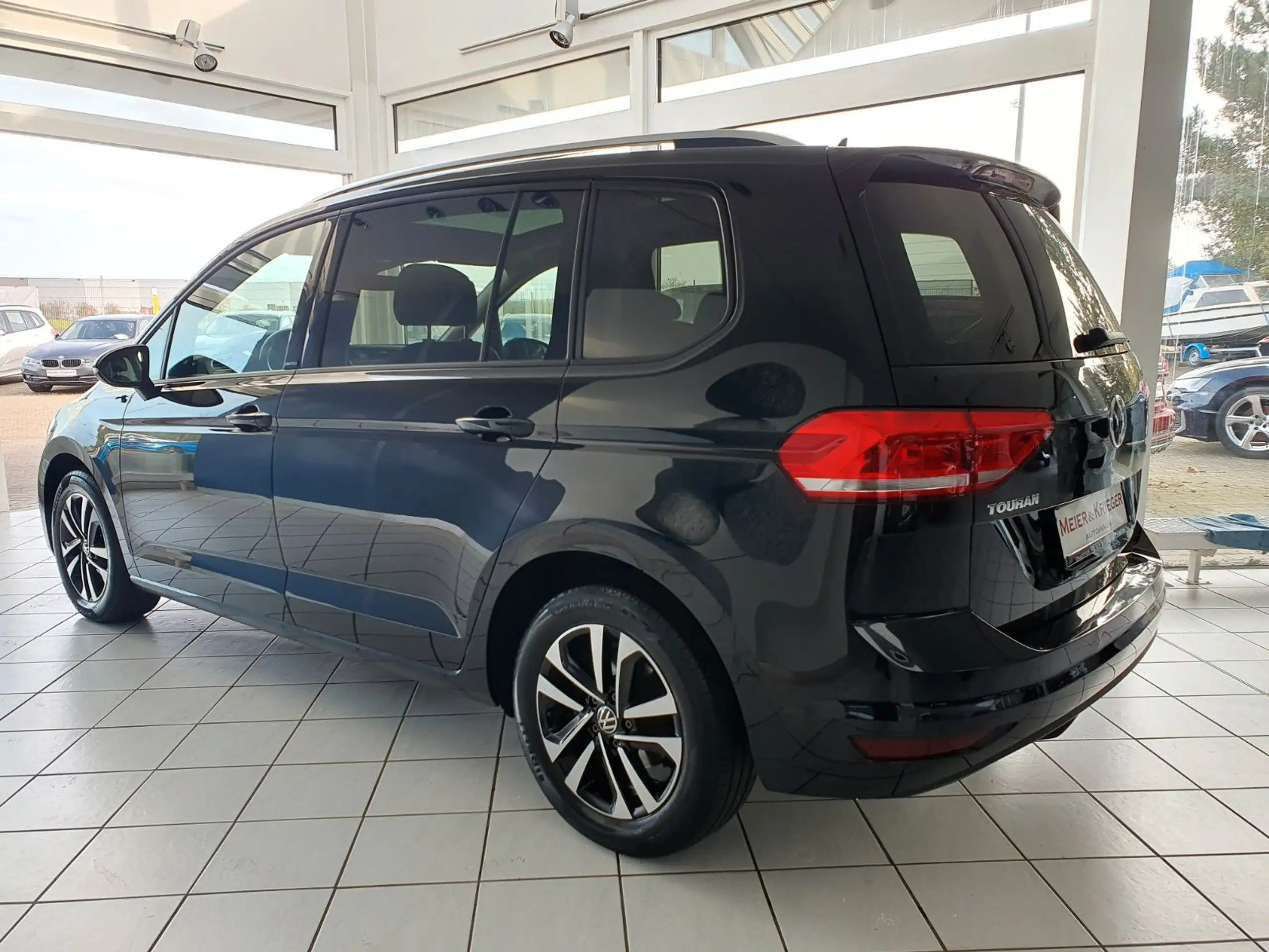 Volkswagen - Touran