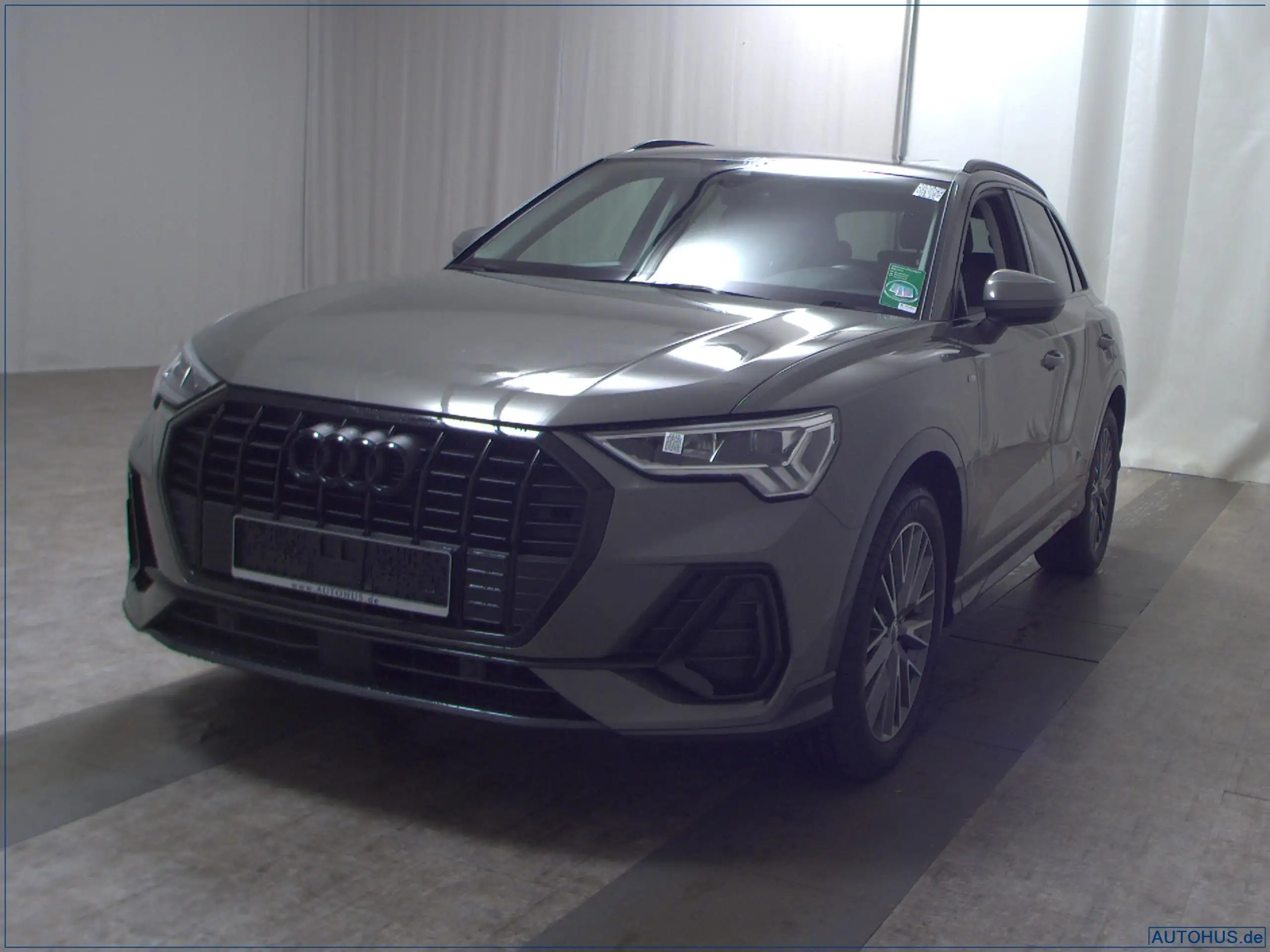 Audi - Q3