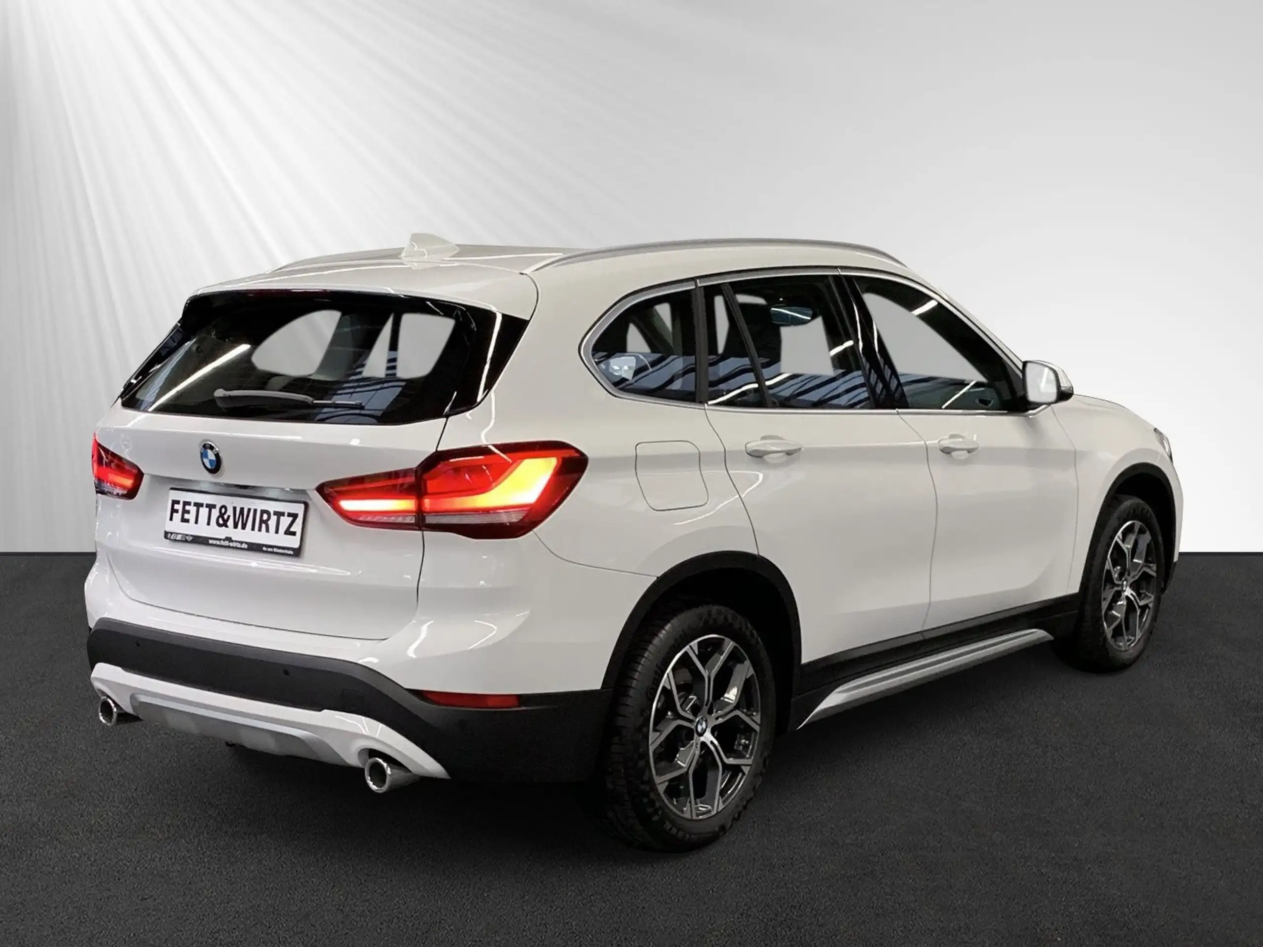 BMW - X1