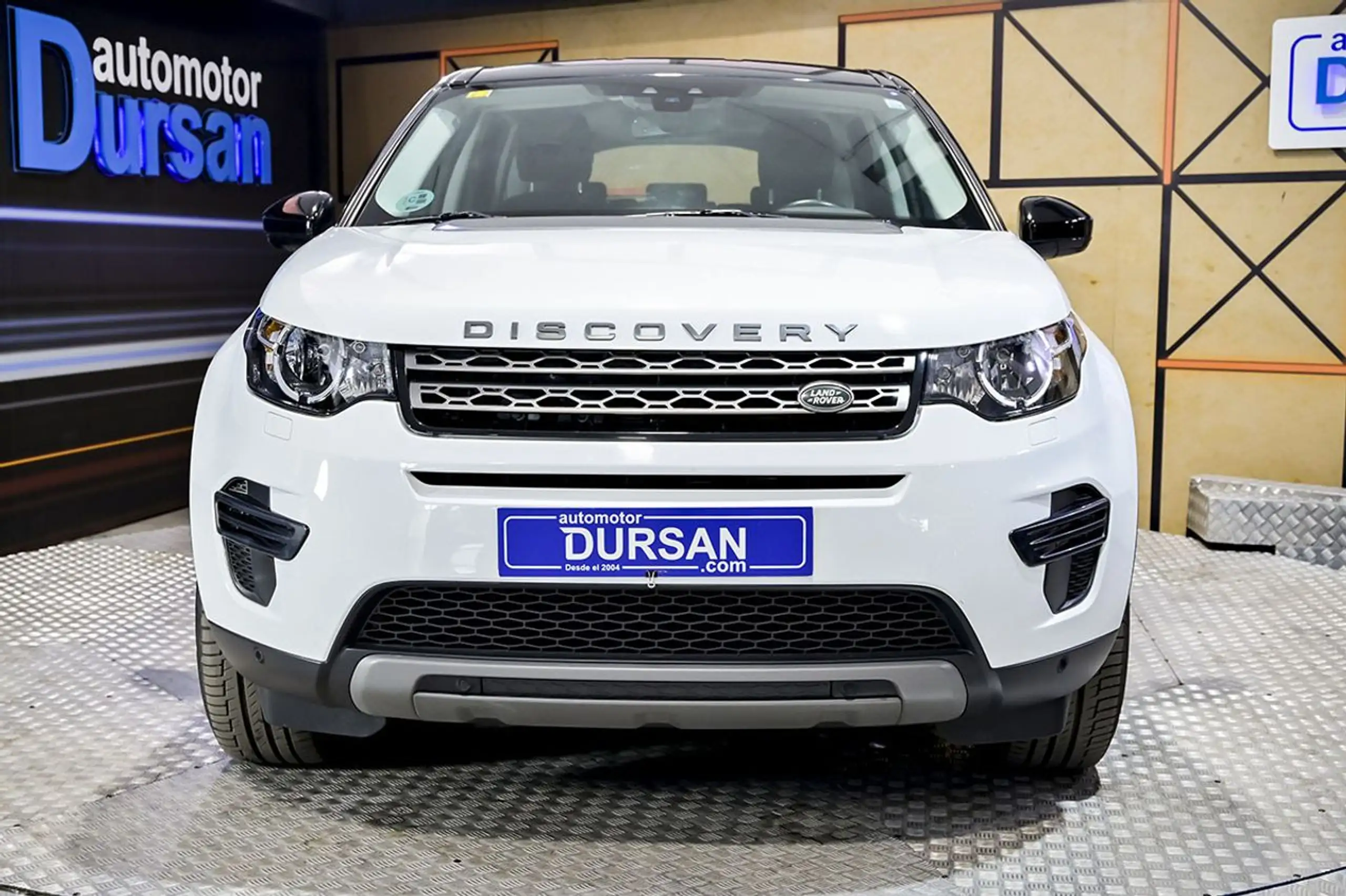 Land Rover - Discovery Sport