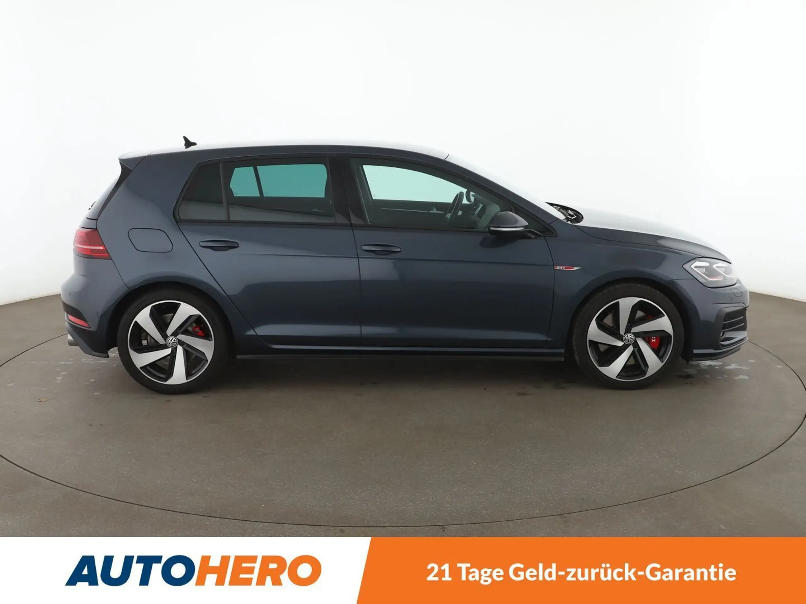 Volkswagen - Golf GTI